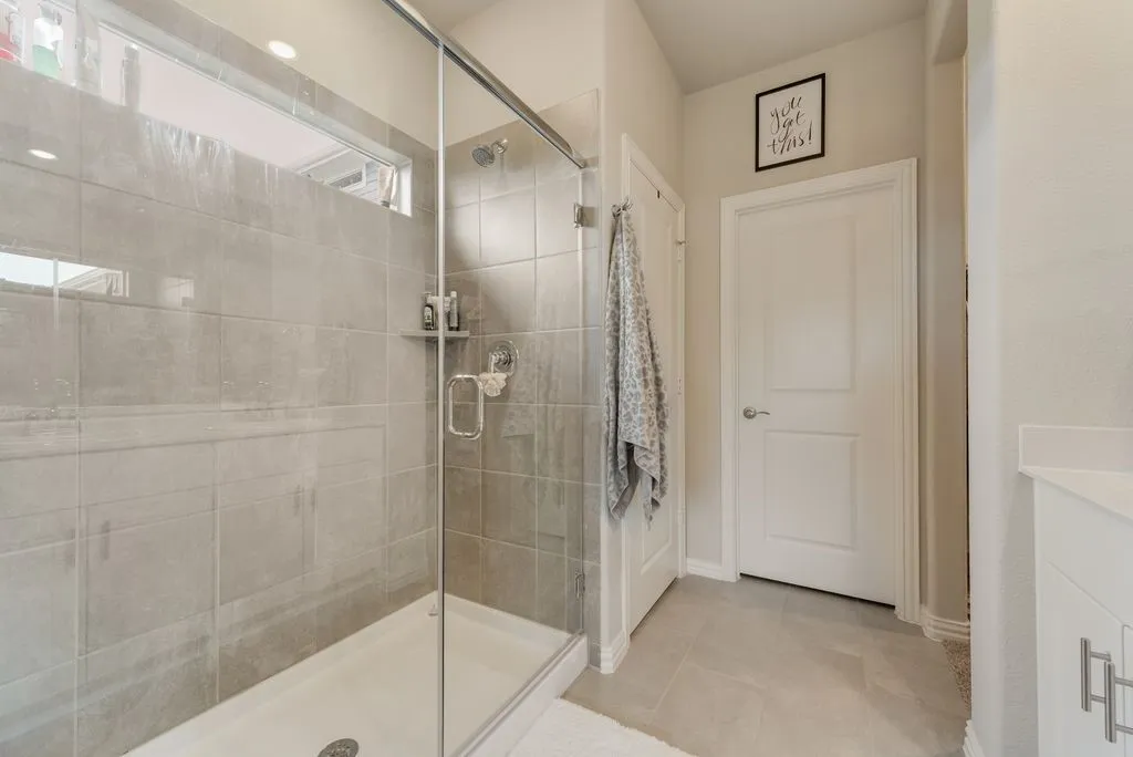 Single Family Residence For Sale in Collin County , 972 Tulip Trail, Lavon, Texas 75166, 4 Bedroom, 2 Bathroom, 2 Garage spaces, 1,978 Sqft, built in 2024, mls#21370641, Real Estate Agent in Lavon, Homes For Sale in Collin county, Homes For Sale in Lavon, Realtor in Lavon Texas, Real Estate Brokerage Independent Realty Texas, Luminita Cordes Realtor