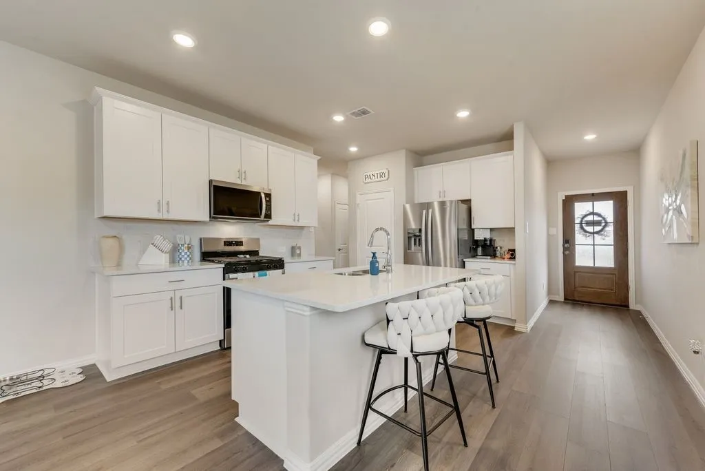 Single Family Residence For Sale in Collin County , 972 Tulip Trail, Lavon, Texas 75166, 4 Bedroom, 2 Bathroom, 2 Garage spaces, 1,978 Sqft, built in 2024, mls#21370641, Real Estate Agent in Lavon, Homes For Sale in Collin county, Homes For Sale in Lavon, Realtor in Lavon Texas, Real Estate Brokerage Independent Realty Texas, Luminita Cordes Realtor