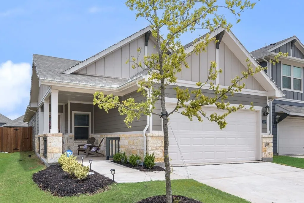 Single Family Residence For Sale in Collin County , 972 Tulip Trail, Lavon, Texas 75166, 4 Bedroom, 2 Bathroom, 2 Garage spaces, 1,978 Sqft, built in 2024, mls#21370641, Real Estate Agent in Lavon, Homes For Sale in Collin county, Homes For Sale in Lavon, Realtor in Lavon Texas, Real Estate Brokerage Independent Realty Texas, Luminita Cordes Realtor