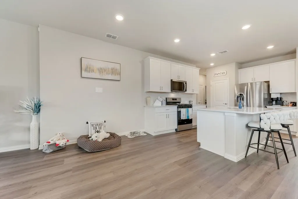 Single Family Residence For Sale in Collin County , 972 Tulip Trail, Lavon, Texas 75166, 4 Bedroom, 2 Bathroom, 2 Garage spaces, 1,978 Sqft, built in 2024, mls#21370641, Real Estate Agent in Lavon, Homes For Sale in Collin county, Homes For Sale in Lavon, Realtor in Lavon Texas, Real Estate Brokerage Independent Realty Texas, Luminita Cordes Realtor