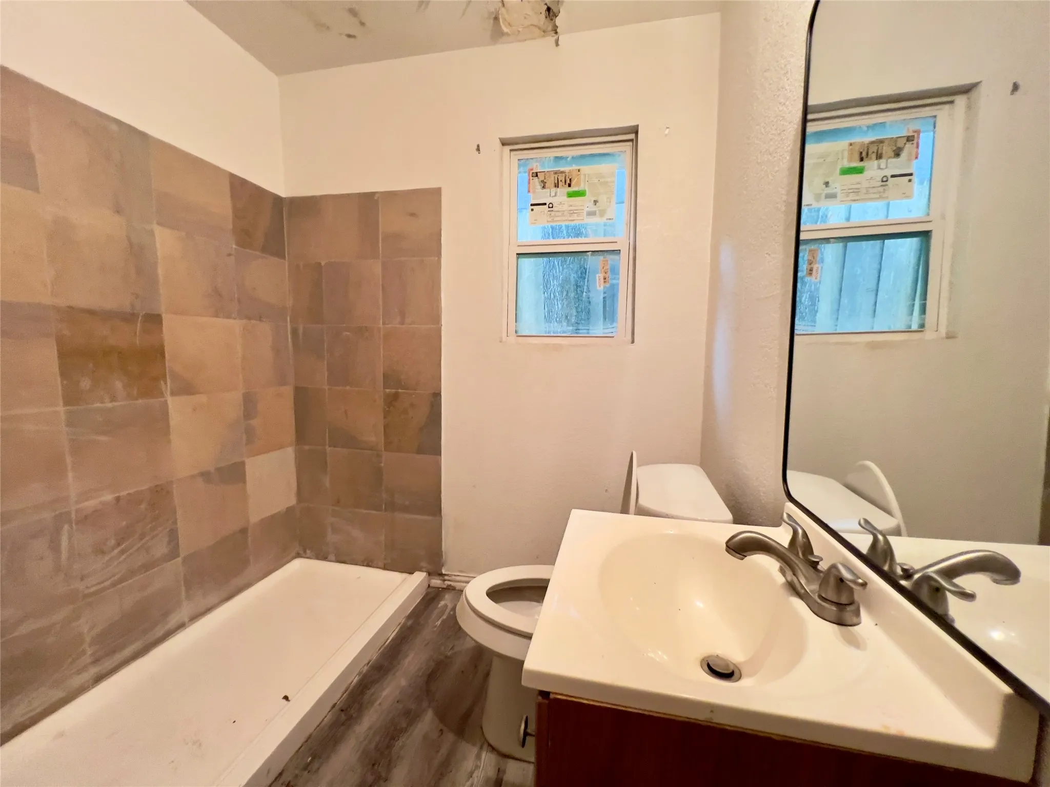 Single Family Residence For Sale in Dallas County , 1323 S Denley Drive, Dallas, Texas 75216, 3 Bedroom, 2 Bathroom, Garage spaces, 1,344 Sqft, built in 1951, mls#21371623, Real Estate Agent in Dallas, Homes For Sale in Dallas county, Homes For Sale in Dallas, Realtor in Dallas Texas, Real Estate Brokerage Independent Realty Texas, Luminita Cordes Realtor