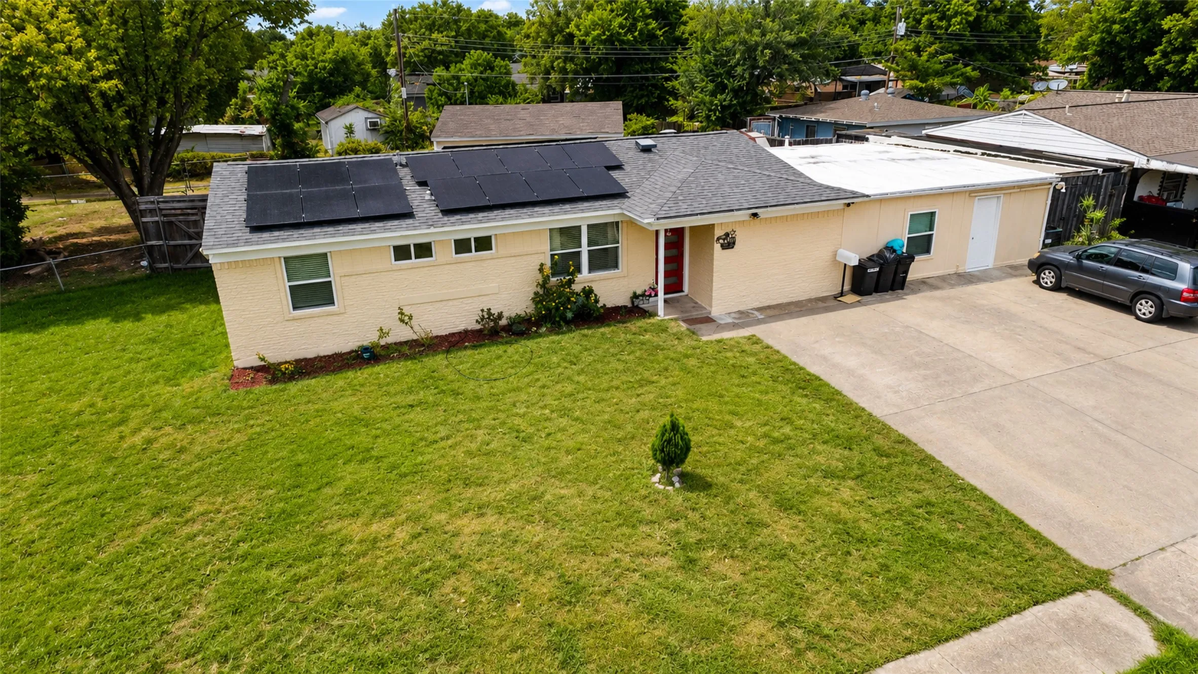 Single Family Residence For Sale in Dallas County , 2969 Elder Drive, Mesquite, Texas 75150, 3 Bedroom, 3 Bathroom, 1 Garage spaces, 2,136 Sqft, built in 1959, mls#21371697, Real Estate Agent in Mesquite, Homes For Sale in Dallas county, Homes For Sale in Mesquite, Realtor in Mesquite Texas, Real Estate Brokerage Independent Realty Texas, Luminita Cordes Realtor