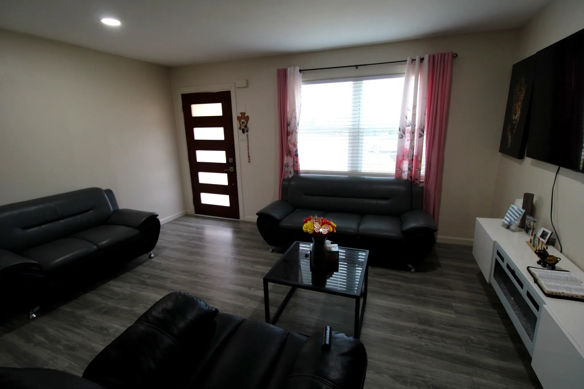 Single Family Residence For Sale in Dallas County , 2969 Elder Drive, Mesquite, Texas 75150, 3 Bedroom, 3 Bathroom, 1 Garage spaces, 2,136 Sqft, built in 1959, mls#21371697, Real Estate Agent in Mesquite, Homes For Sale in Dallas county, Homes For Sale in Mesquite, Realtor in Mesquite Texas, Real Estate Brokerage Independent Realty Texas, Luminita Cordes Realtor