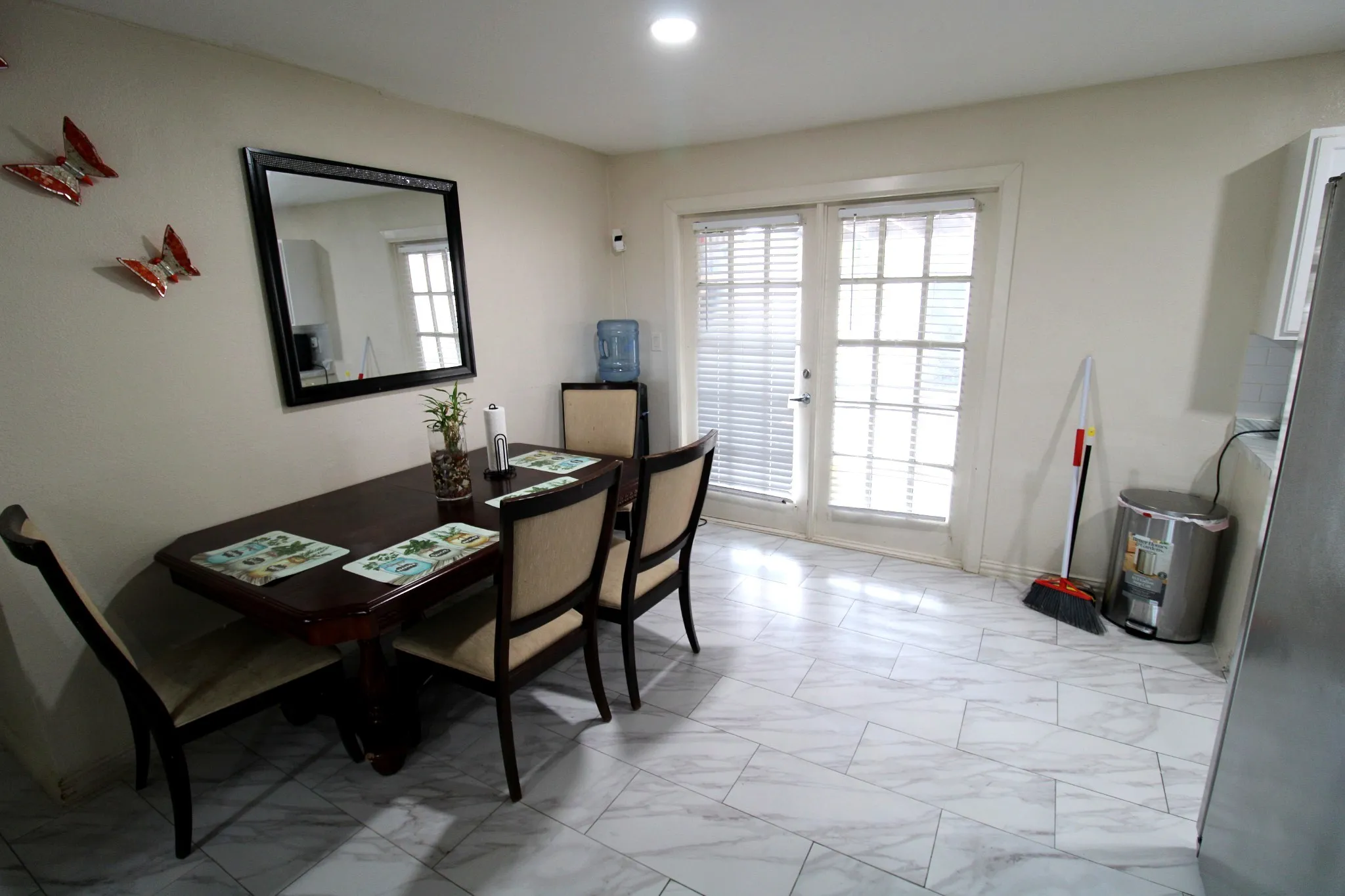 Single Family Residence For Sale in Dallas County , 2969 Elder Drive, Mesquite, Texas 75150, 3 Bedroom, 3 Bathroom, 1 Garage spaces, 2,136 Sqft, built in 1959, mls#21371697, Real Estate Agent in Mesquite, Homes For Sale in Dallas county, Homes For Sale in Mesquite, Realtor in Mesquite Texas, Real Estate Brokerage Independent Realty Texas, Luminita Cordes Realtor