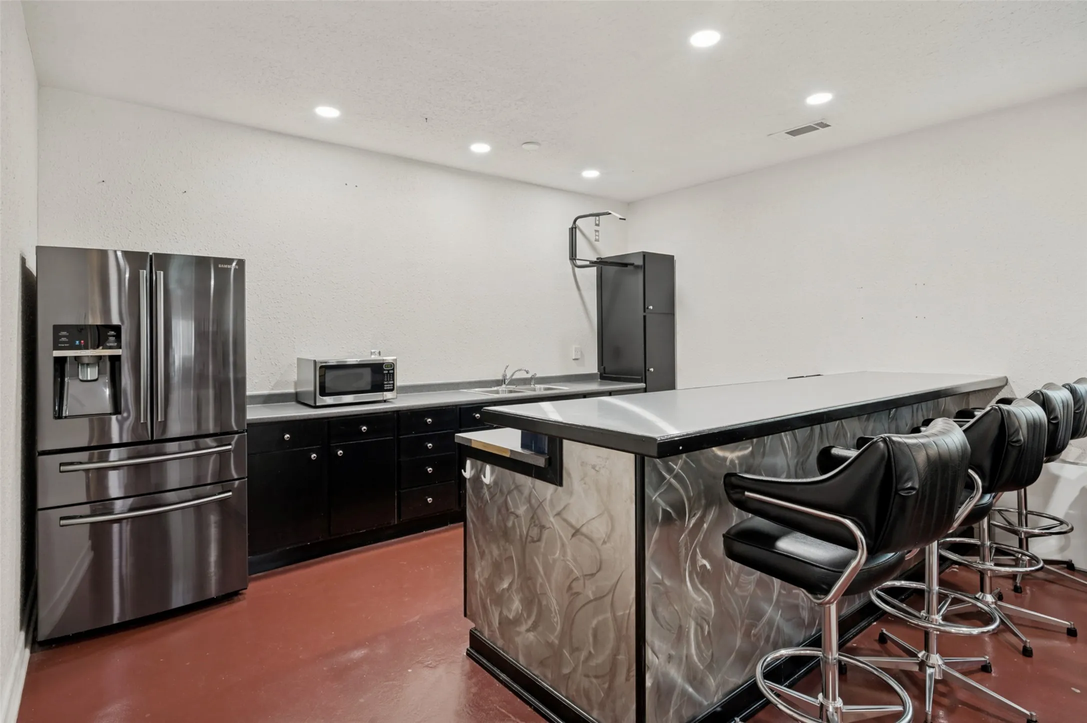 Single Family Residence For Sale in Denton County , 197 Stonewood Boulevard, Bartonville, Texas 76226, 4 Bedroom, 4 Bathroom, 3 Garage spaces, 3,612 Sqft, built in 2018, mls#21371179, Real Estate Agent in Bartonville, Homes For Sale in Denton county, Homes For Sale in Bartonville, Realtor in Bartonville Texas, Real Estate Brokerage Independent Realty Texas, Luminita Cordes Realtor