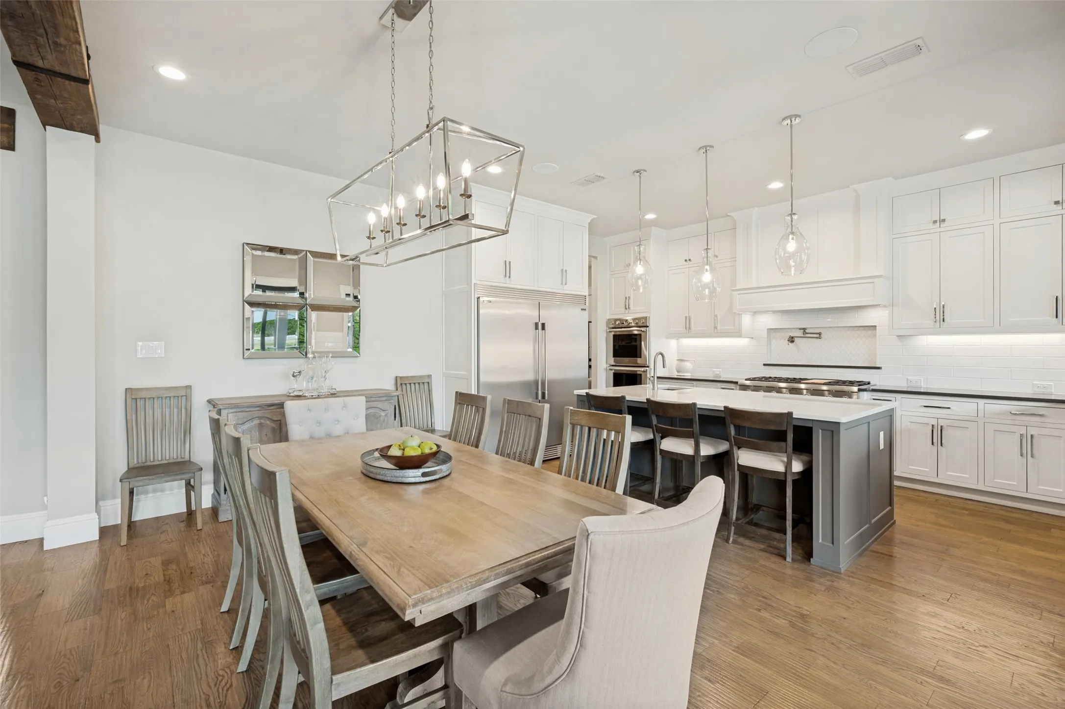 Single Family Residence For Sale in Denton County , 197 Stonewood Boulevard, Bartonville, Texas 76226, 4 Bedroom, 4 Bathroom, 3 Garage spaces, 3,612 Sqft, built in 2018, mls#21371179, Real Estate Agent in Bartonville, Homes For Sale in Denton county, Homes For Sale in Bartonville, Realtor in Bartonville Texas, Real Estate Brokerage Independent Realty Texas, Luminita Cordes Realtor