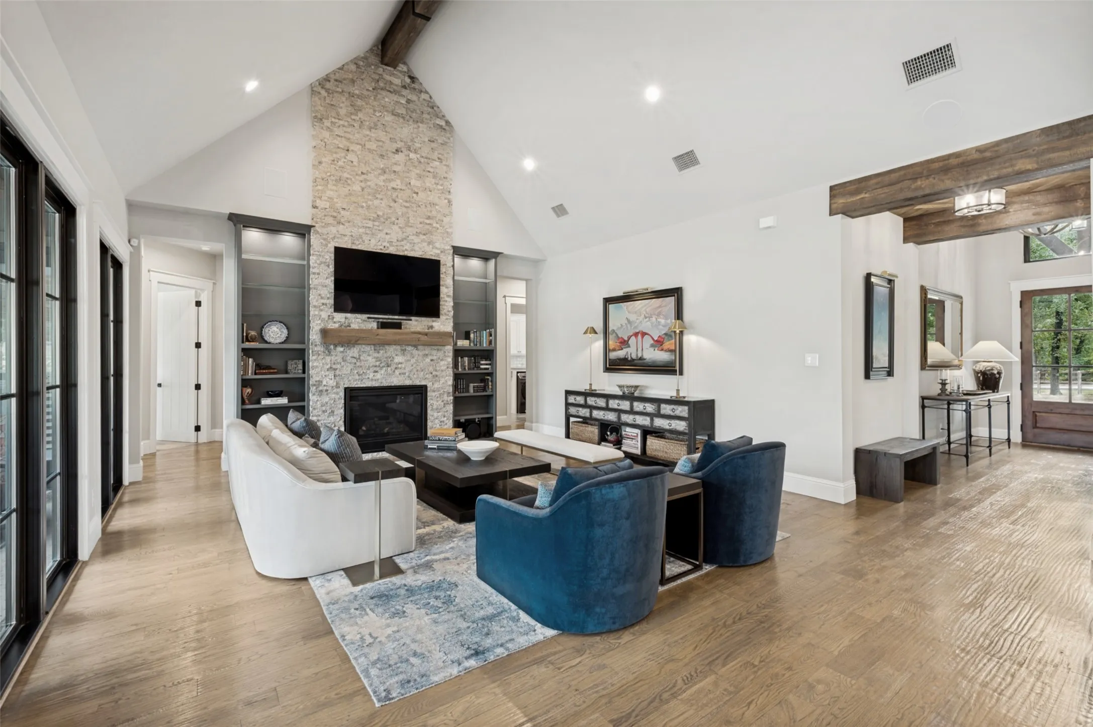 Single Family Residence For Sale in Denton County , 197 Stonewood Boulevard, Bartonville, Texas 76226, 4 Bedroom, 4 Bathroom, 3 Garage spaces, 3,612 Sqft, built in 2018, mls#21371179, Real Estate Agent in Bartonville, Homes For Sale in Denton county, Homes For Sale in Bartonville, Realtor in Bartonville Texas, Real Estate Brokerage Independent Realty Texas, Luminita Cordes Realtor