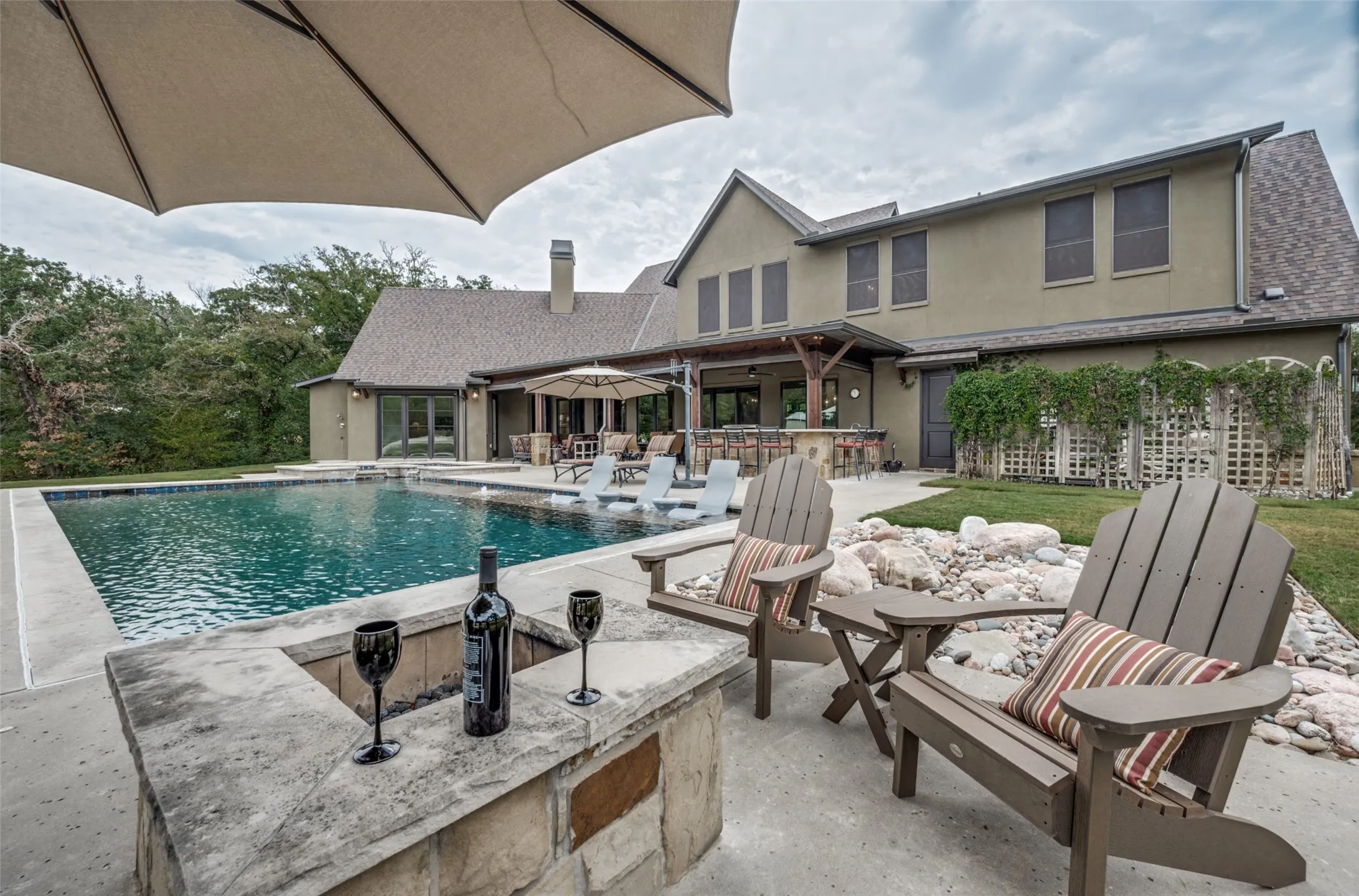 Single Family Residence For Sale in Denton County , 197 Stonewood Boulevard, Bartonville, Texas 76226, 4 Bedroom, 4 Bathroom, 3 Garage spaces, 3,612 Sqft, built in 2018, mls#21371179, Real Estate Agent in Bartonville, Homes For Sale in Denton county, Homes For Sale in Bartonville, Realtor in Bartonville Texas, Real Estate Brokerage Independent Realty Texas, Luminita Cordes Realtor