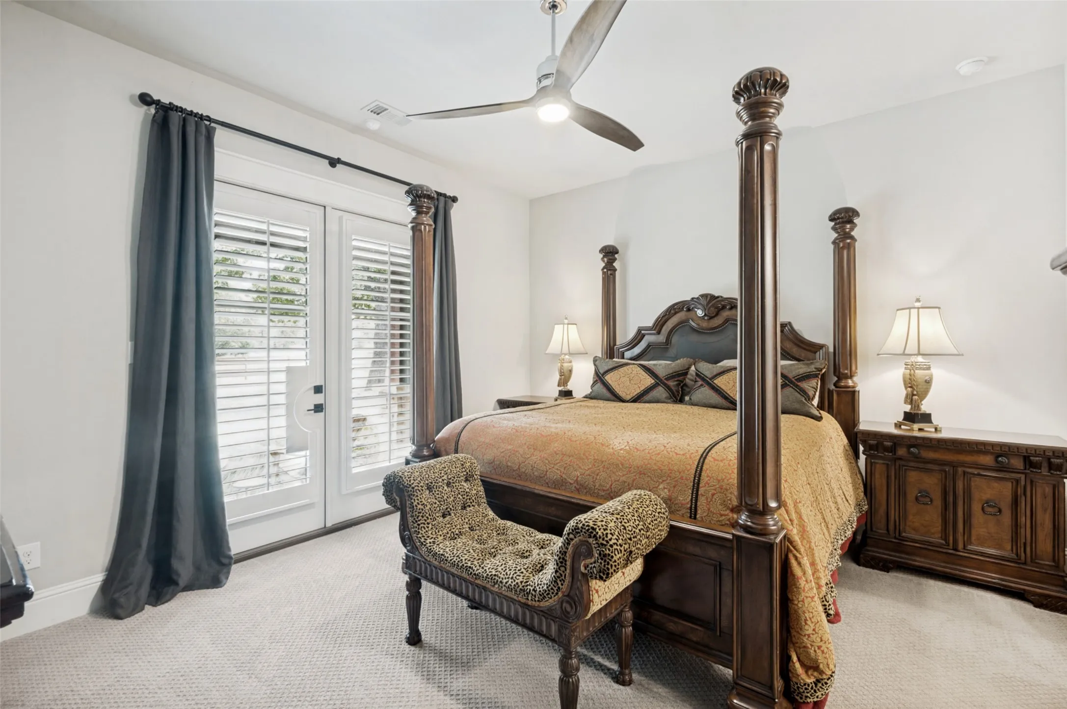 Single Family Residence For Sale in Denton County , 197 Stonewood Boulevard, Bartonville, Texas 76226, 4 Bedroom, 4 Bathroom, 3 Garage spaces, 3,612 Sqft, built in 2018, mls#21371179, Real Estate Agent in Bartonville, Homes For Sale in Denton county, Homes For Sale in Bartonville, Realtor in Bartonville Texas, Real Estate Brokerage Independent Realty Texas, Luminita Cordes Realtor