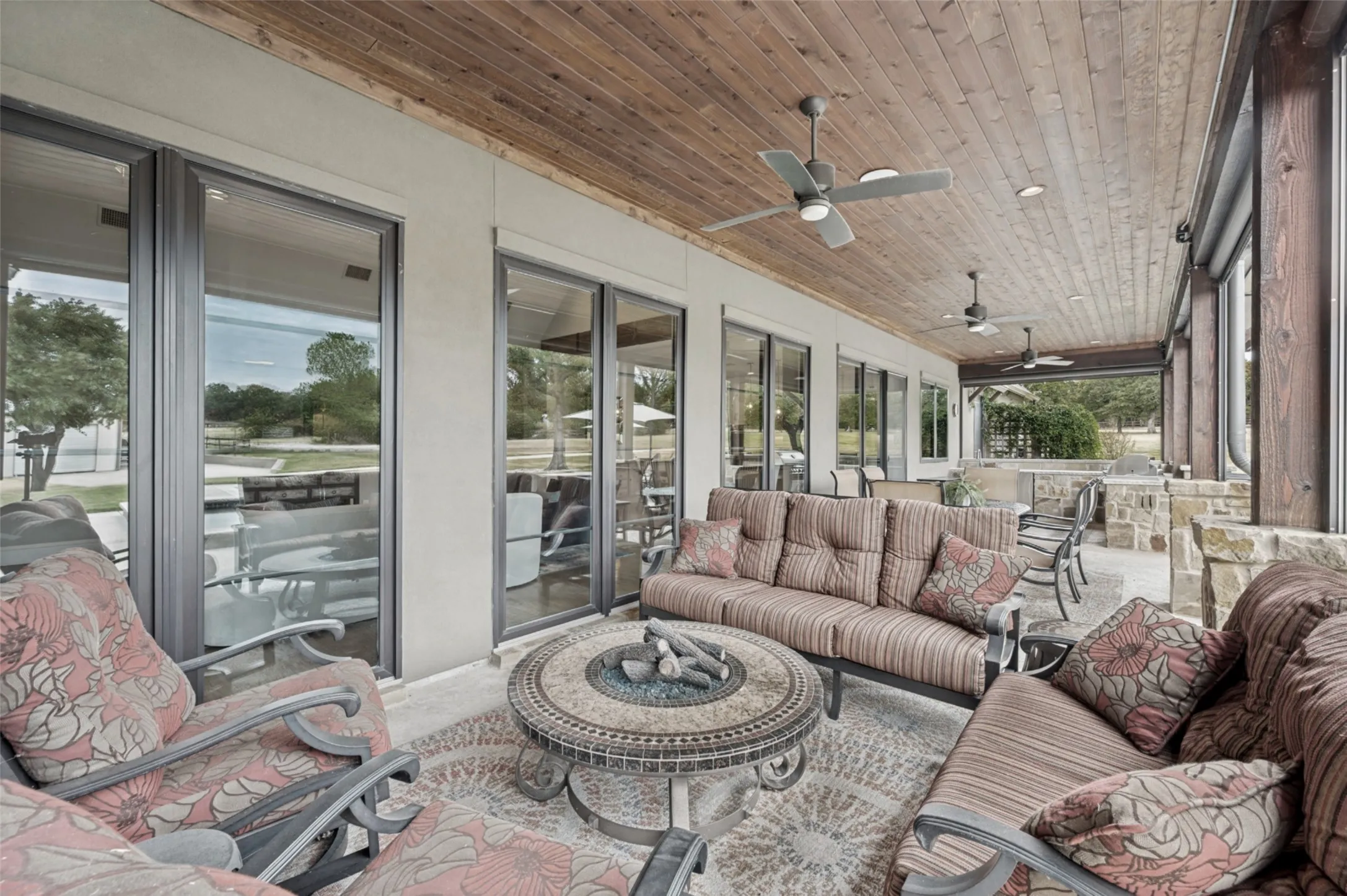Single Family Residence For Sale in Denton County , 197 Stonewood Boulevard, Bartonville, Texas 76226, 4 Bedroom, 4 Bathroom, 3 Garage spaces, 3,612 Sqft, built in 2018, mls#21371179, Real Estate Agent in Bartonville, Homes For Sale in Denton county, Homes For Sale in Bartonville, Realtor in Bartonville Texas, Real Estate Brokerage Independent Realty Texas, Luminita Cordes Realtor