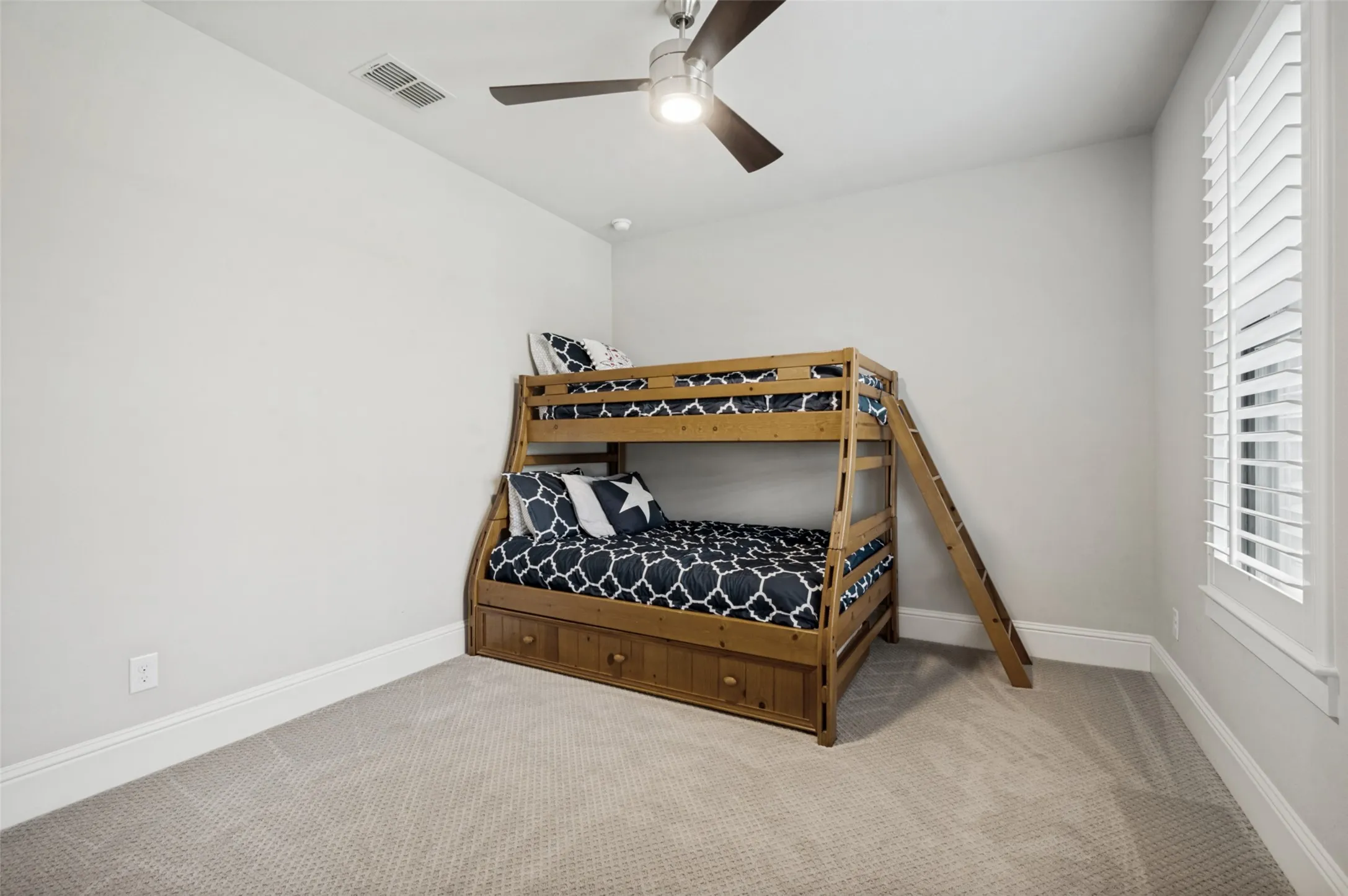 Single Family Residence For Sale in Denton County , 197 Stonewood Boulevard, Bartonville, Texas 76226, 4 Bedroom, 4 Bathroom, 3 Garage spaces, 3,612 Sqft, built in 2018, mls#21371179, Real Estate Agent in Bartonville, Homes For Sale in Denton county, Homes For Sale in Bartonville, Realtor in Bartonville Texas, Real Estate Brokerage Independent Realty Texas, Luminita Cordes Realtor