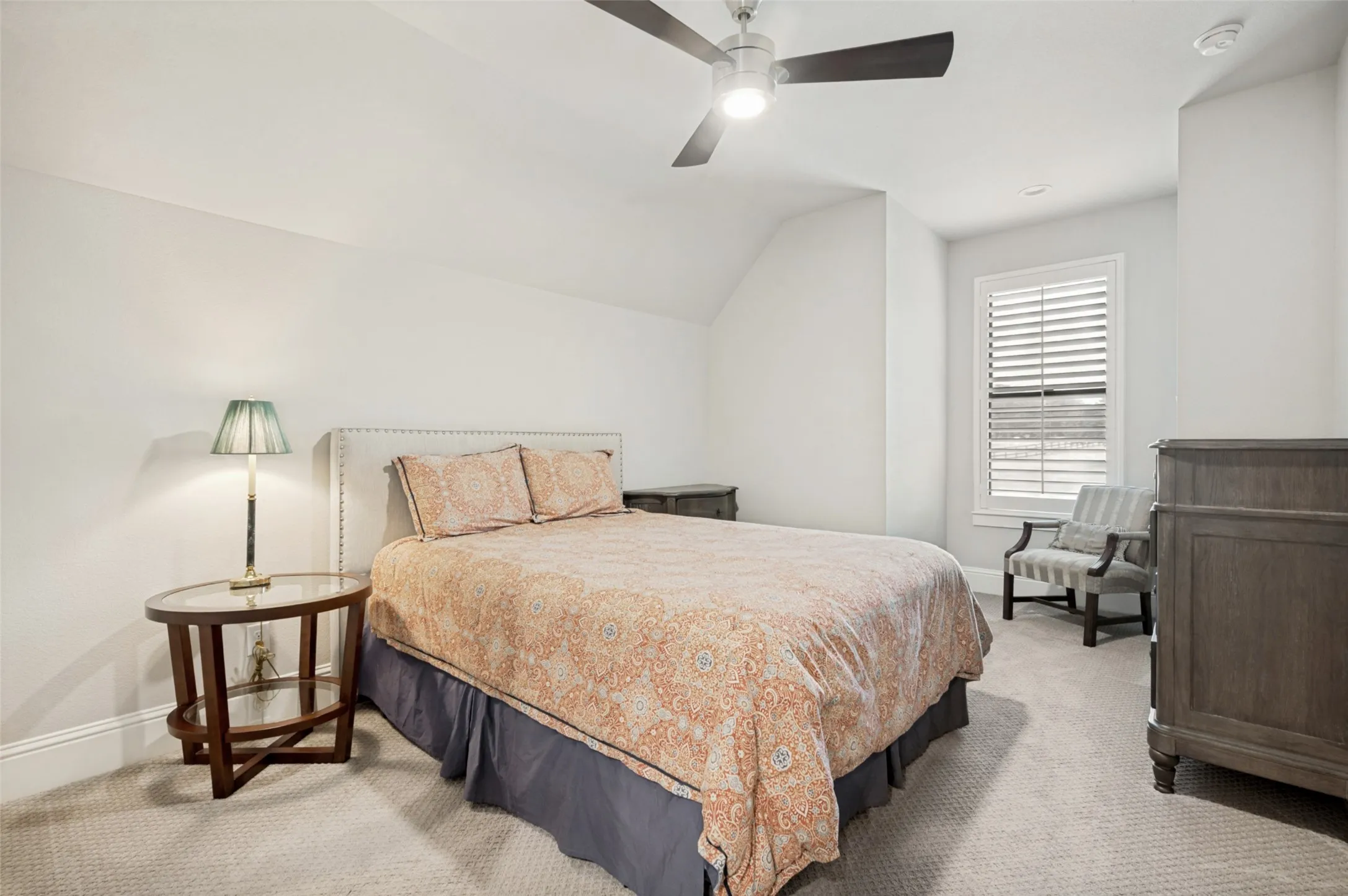 Single Family Residence For Sale in Denton County , 197 Stonewood Boulevard, Bartonville, Texas 76226, 4 Bedroom, 4 Bathroom, 3 Garage spaces, 3,612 Sqft, built in 2018, mls#21371179, Real Estate Agent in Bartonville, Homes For Sale in Denton county, Homes For Sale in Bartonville, Realtor in Bartonville Texas, Real Estate Brokerage Independent Realty Texas, Luminita Cordes Realtor