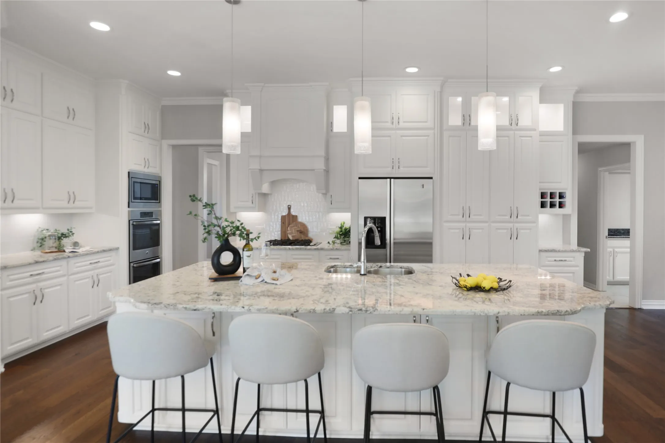 Breakfast counter on kitchen island
