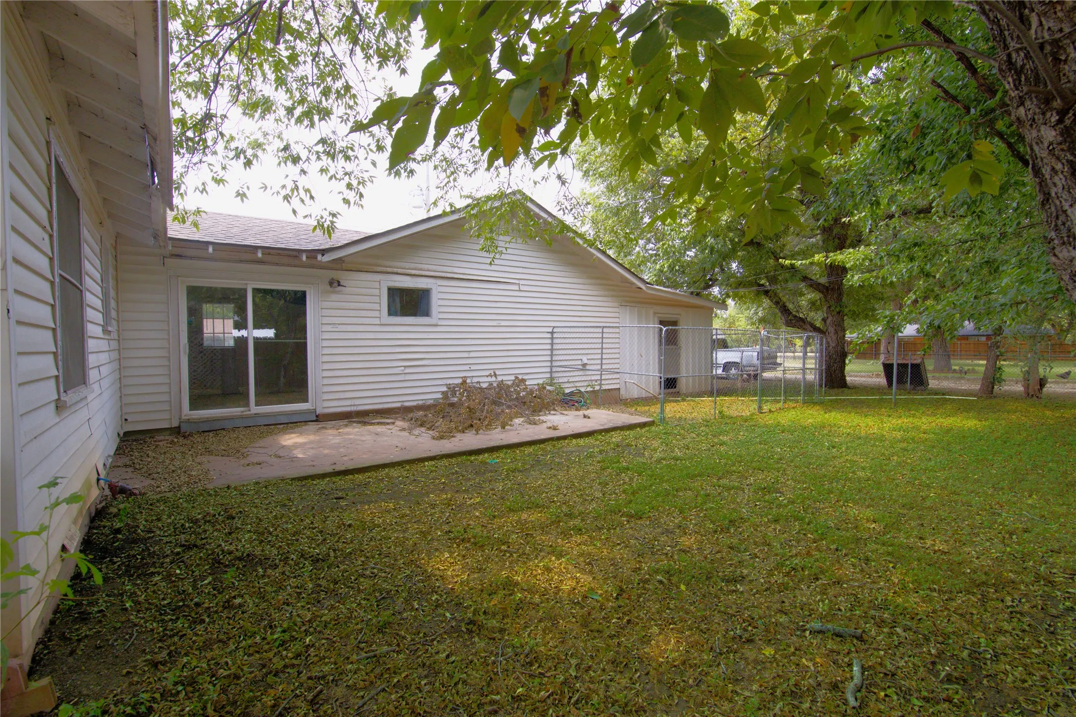 Single Family Residence For Sale in Bosque County , 101 Easy Street, Valley Mills, Texas 76689, 3 Bedroom, 2 Bathroom, 2 Garage spaces, 1,793 Sqft, built in 1960, mls#21367515, Real Estate Agent in Valley Mills, Homes For Sale in Bosque county, Homes For Sale in Valley Mills, Realtor in Valley Mills Texas, Real Estate Brokerage Independent Realty Texas, Luminita Cordes Realtor