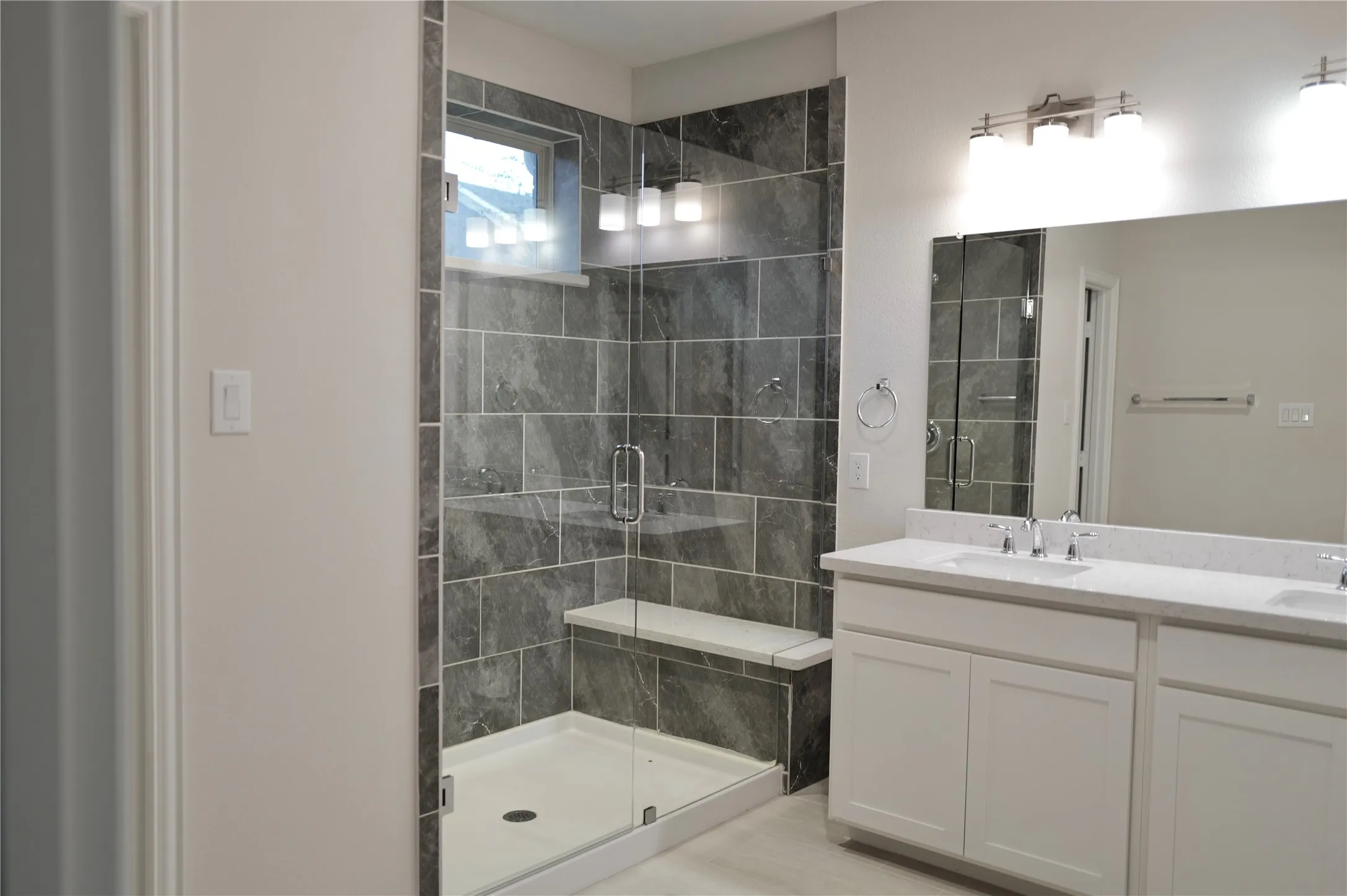Townhouse For Sale in Collin County , 17728 Coralberry Drive, Dallas, Texas 75252, 3 Bedroom, 3 Bathroom, 2 Garage spaces, 1,937 Sqft, built in 2019, mls#21371690, Real Estate Agent in Dallas, Homes For Sale in Collin county, Homes For Sale in Dallas, Realtor in Dallas Texas, Real Estate Brokerage Independent Realty Texas, Luminita Cordes Realtor