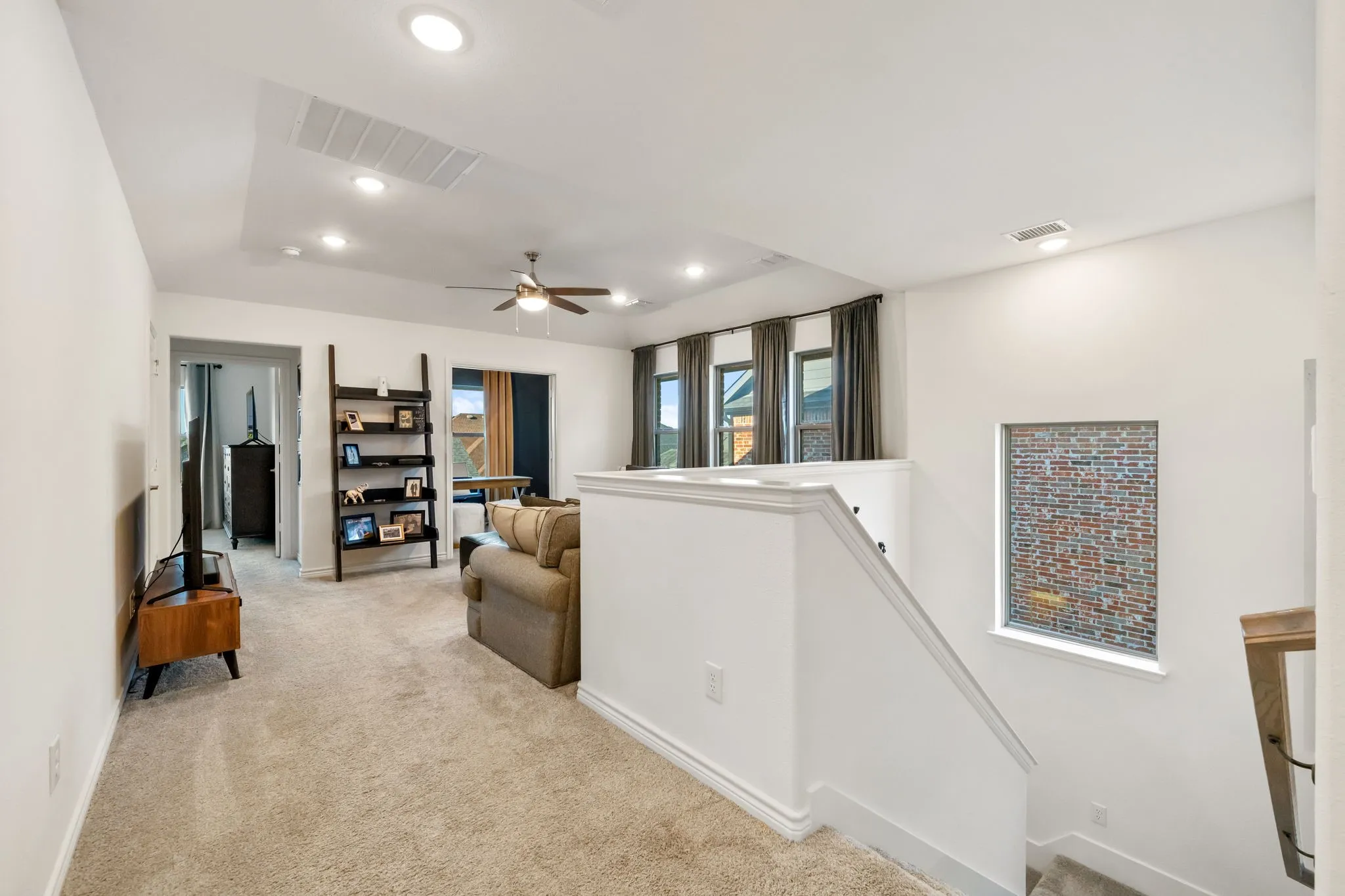 Single Family Residence For Rent in Grayson County , 1908 Temple Hill, Van Alstyne, Texas 75495, 3 Bedroom, 3 Bathroom, 2 Garage spaces, 2,345 Sqft, built in 2022, mls#21364659, Real Estate Agent in Van Alstyne, Homes For Rent in Grayson county, Homes For Rent in Van Alstyne, Realtor in Van Alstyne Texas, Real Estate Brokerage Independent Realty Texas, Luminita Cordes Realtor