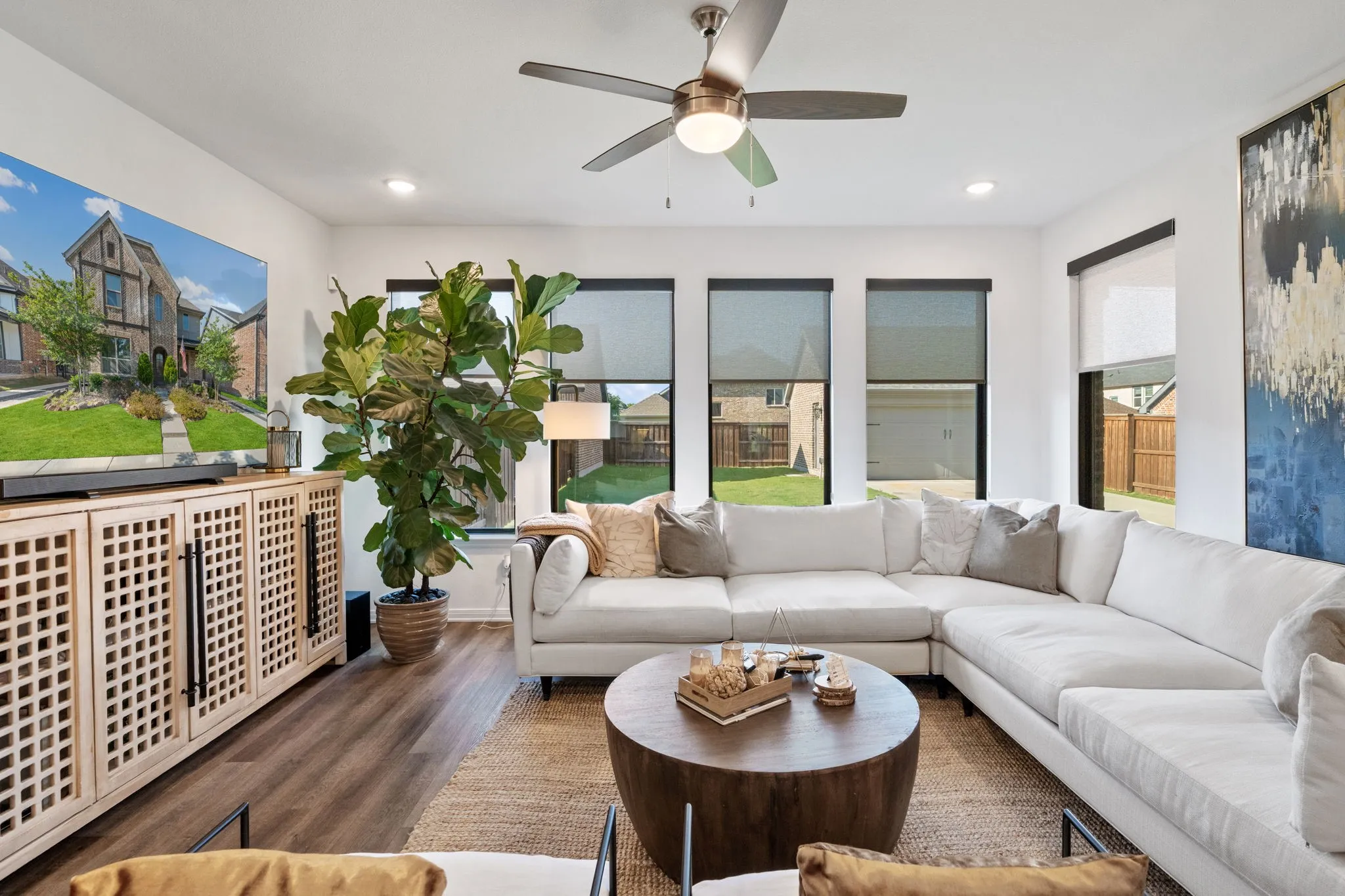 Single Family Residence For Rent in Grayson County , 1908 Temple Hill, Van Alstyne, Texas 75495, 3 Bedroom, 3 Bathroom, 2 Garage spaces, 2,345 Sqft, built in 2022, mls#21364659, Real Estate Agent in Van Alstyne, Homes For Rent in Grayson county, Homes For Rent in Van Alstyne, Realtor in Van Alstyne Texas, Real Estate Brokerage Independent Realty Texas, Luminita Cordes Realtor