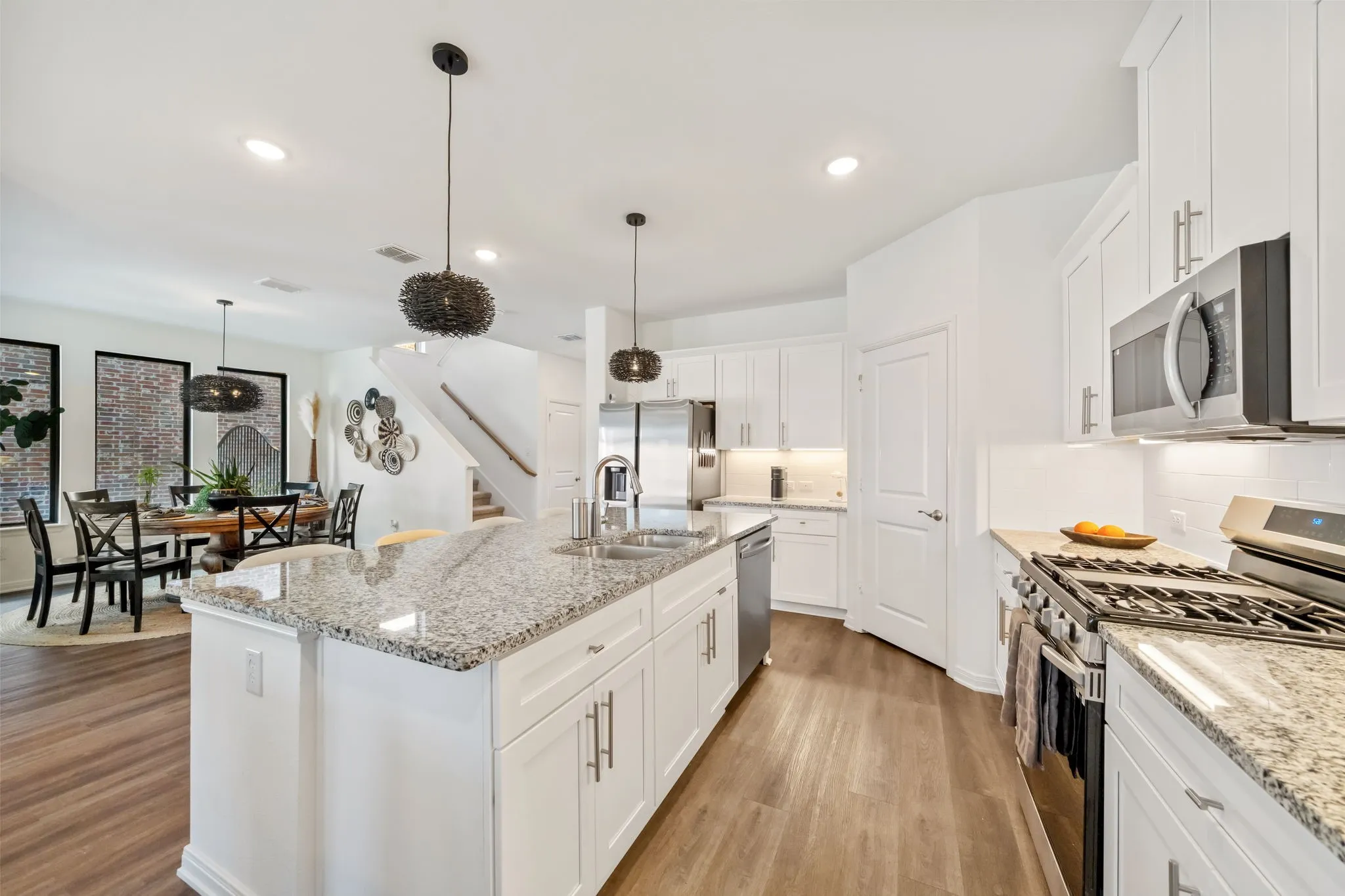 Single Family Residence For Rent in Grayson County , 1908 Temple Hill, Van Alstyne, Texas 75495, 3 Bedroom, 3 Bathroom, 2 Garage spaces, 2,345 Sqft, built in 2022, mls#21364659, Real Estate Agent in Van Alstyne, Homes For Rent in Grayson county, Homes For Rent in Van Alstyne, Realtor in Van Alstyne Texas, Real Estate Brokerage Independent Realty Texas, Luminita Cordes Realtor