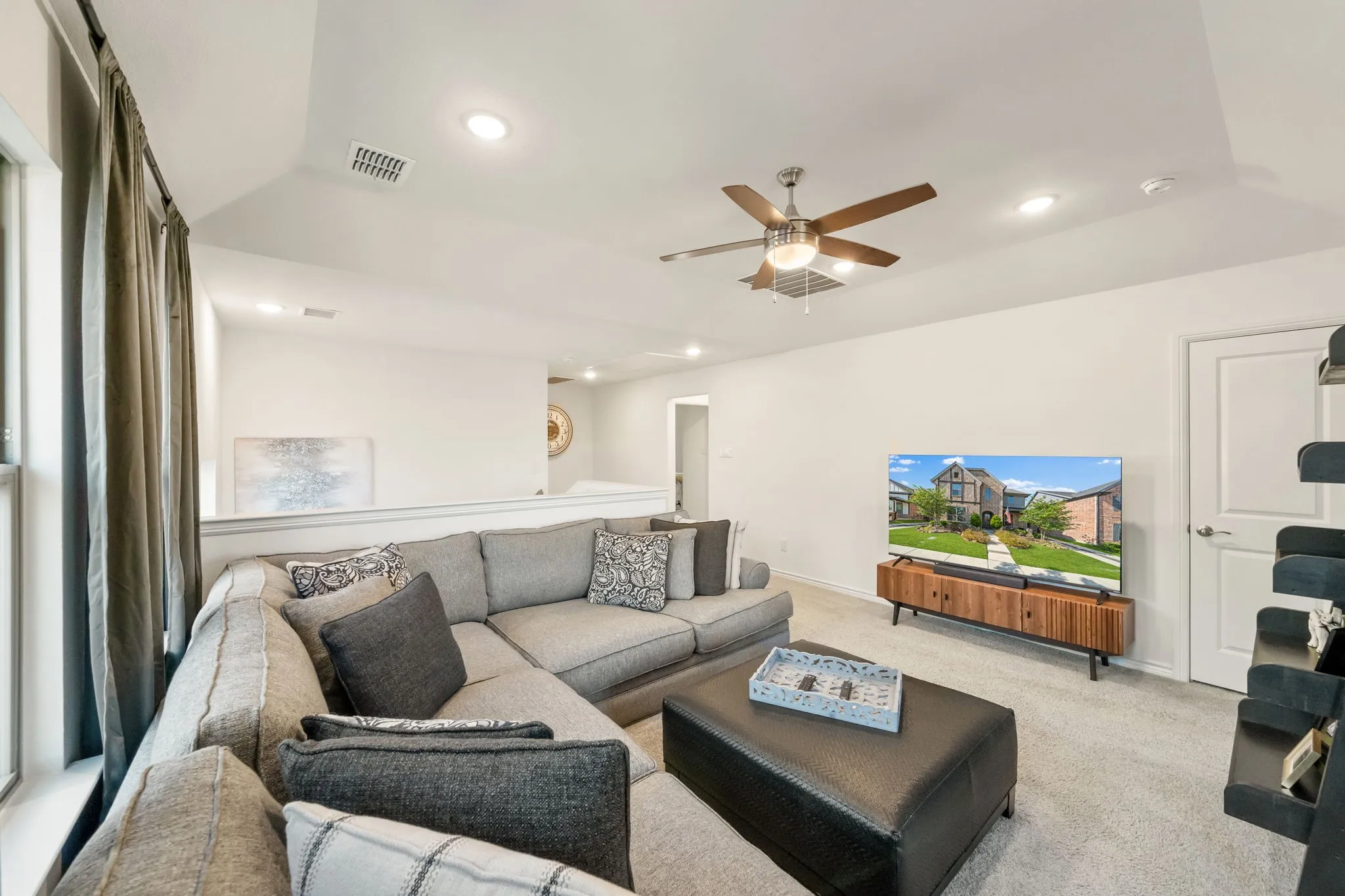 Single Family Residence For Rent in Grayson County , 1908 Temple Hill, Van Alstyne, Texas 75495, 3 Bedroom, 3 Bathroom, 2 Garage spaces, 2,345 Sqft, built in 2022, mls#21364659, Real Estate Agent in Van Alstyne, Homes For Rent in Grayson county, Homes For Rent in Van Alstyne, Realtor in Van Alstyne Texas, Real Estate Brokerage Independent Realty Texas, Luminita Cordes Realtor