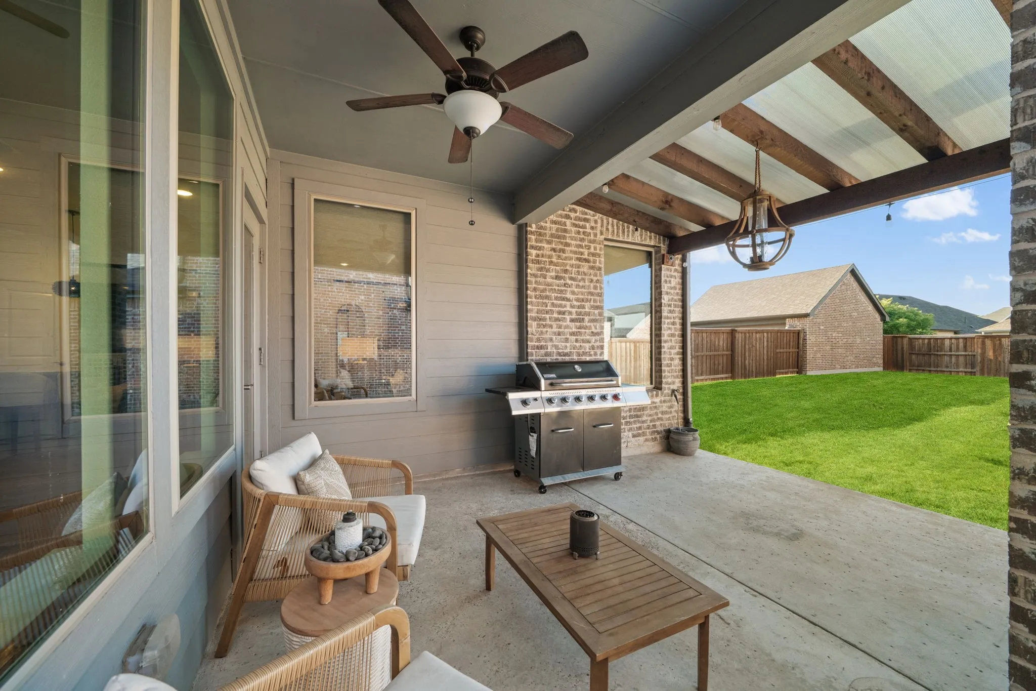Single Family Residence For Rent in Grayson County , 1908 Temple Hill, Van Alstyne, Texas 75495, 3 Bedroom, 3 Bathroom, 2 Garage spaces, 2,345 Sqft, built in 2022, mls#21364659, Real Estate Agent in Van Alstyne, Homes For Rent in Grayson county, Homes For Rent in Van Alstyne, Realtor in Van Alstyne Texas, Real Estate Brokerage Independent Realty Texas, Luminita Cordes Realtor