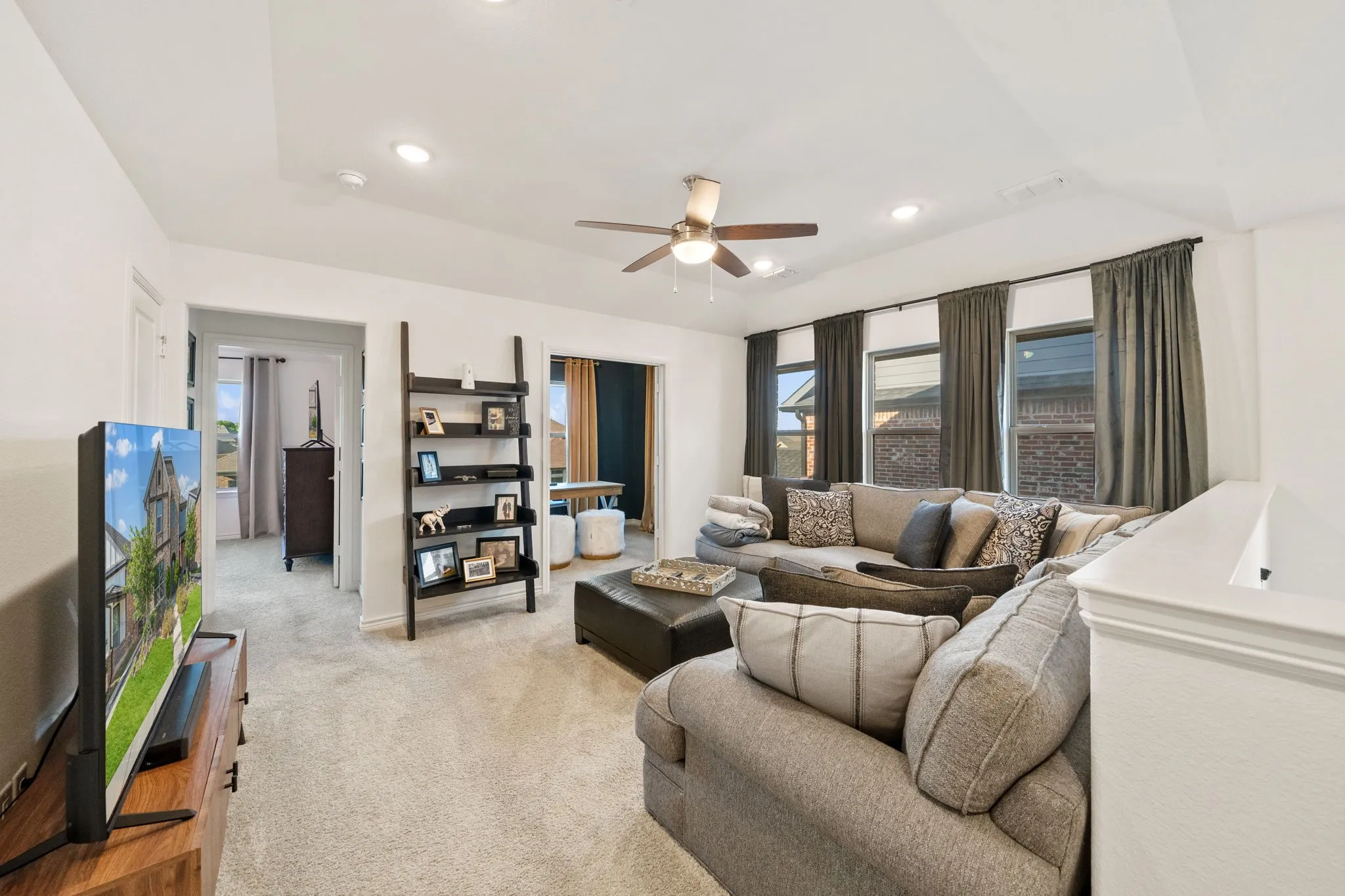 Single Family Residence For Rent in Grayson County , 1908 Temple Hill, Van Alstyne, Texas 75495, 3 Bedroom, 3 Bathroom, 2 Garage spaces, 2,345 Sqft, built in 2022, mls#21364659, Real Estate Agent in Van Alstyne, Homes For Rent in Grayson county, Homes For Rent in Van Alstyne, Realtor in Van Alstyne Texas, Real Estate Brokerage Independent Realty Texas, Luminita Cordes Realtor