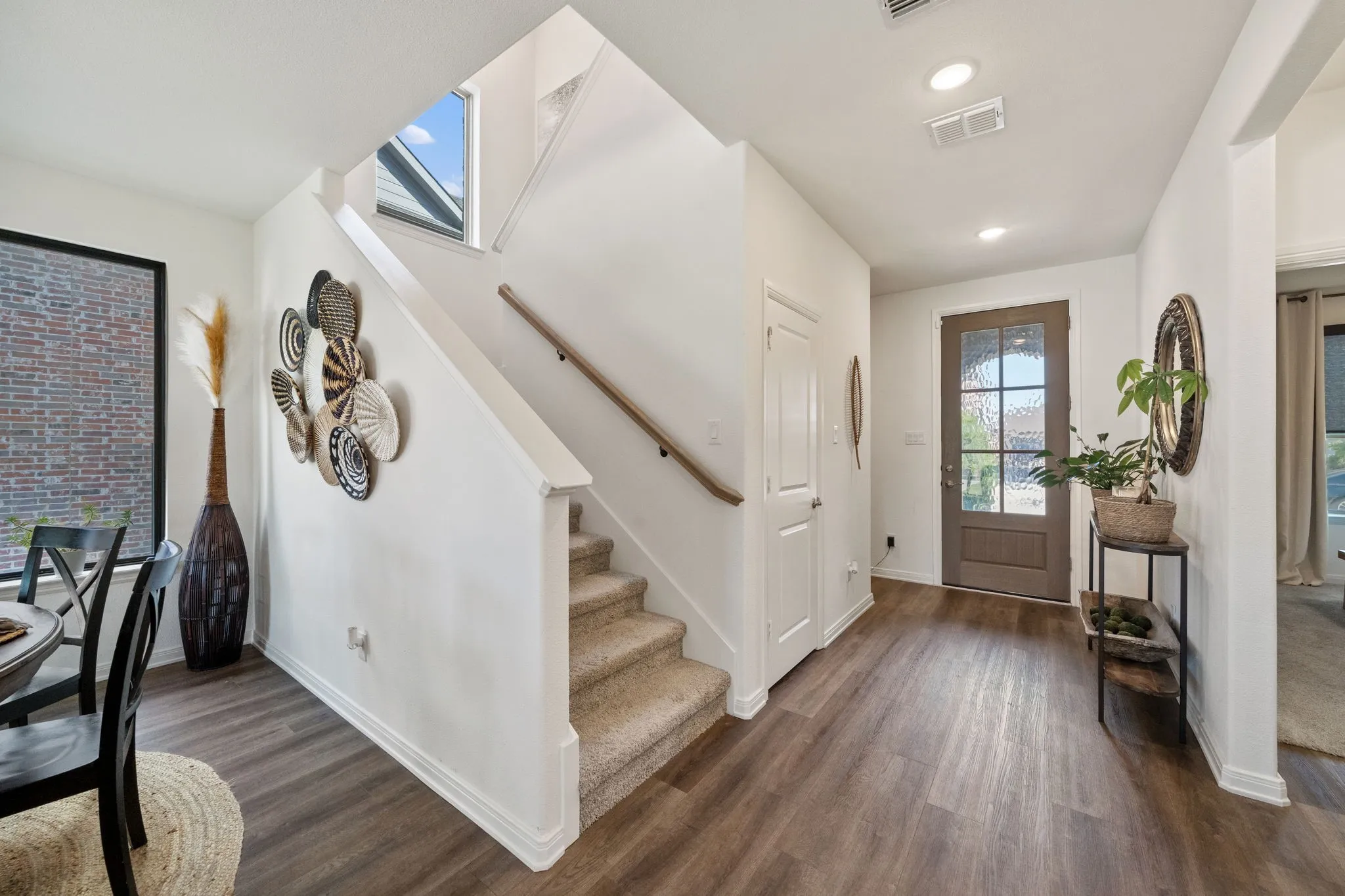 Single Family Residence For Rent in Grayson County , 1908 Temple Hill, Van Alstyne, Texas 75495, 3 Bedroom, 3 Bathroom, 2 Garage spaces, 2,345 Sqft, built in 2022, mls#21364659, Real Estate Agent in Van Alstyne, Homes For Rent in Grayson county, Homes For Rent in Van Alstyne, Realtor in Van Alstyne Texas, Real Estate Brokerage Independent Realty Texas, Luminita Cordes Realtor