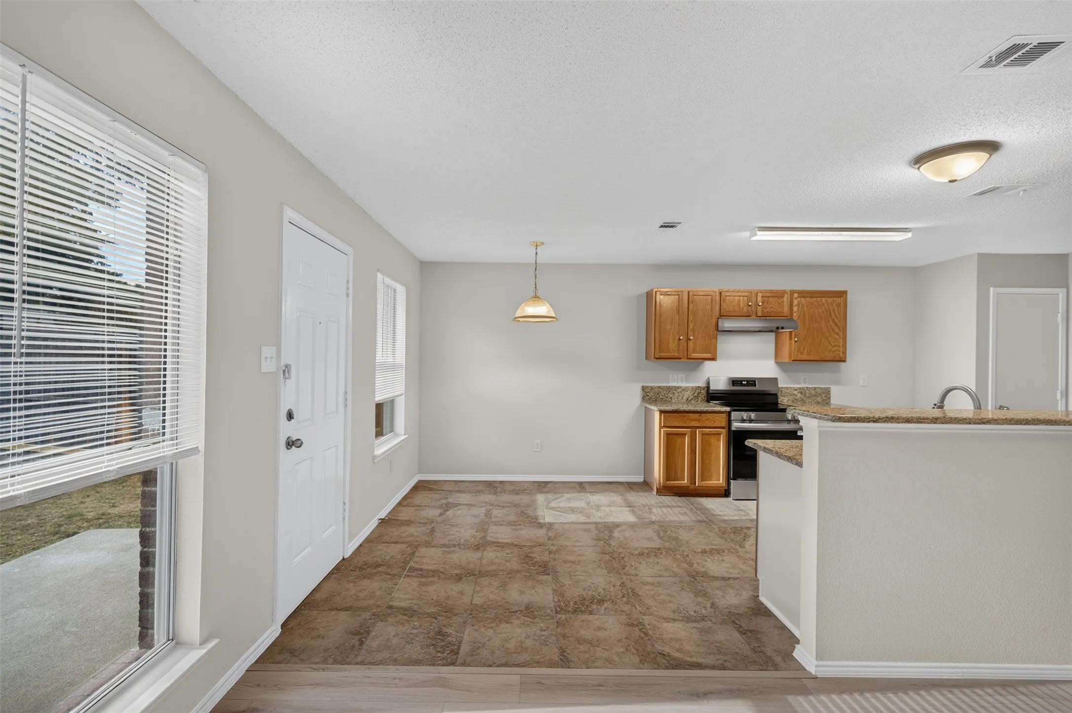 Single Family Residence For Sale in Dallas County , 3312 Knoll Trail, Balch Springs, Texas 75180, 4 Bedroom, 2 Bathroom, 2 Garage spaces, 1,456 Sqft, built in 2005, mls#21371708, Real Estate Agent in Balch Springs, Homes For Sale in Dallas county, Homes For Sale in Balch Springs, Realtor in Balch Springs Texas, Real Estate Brokerage Independent Realty Texas, Luminita Cordes Realtor