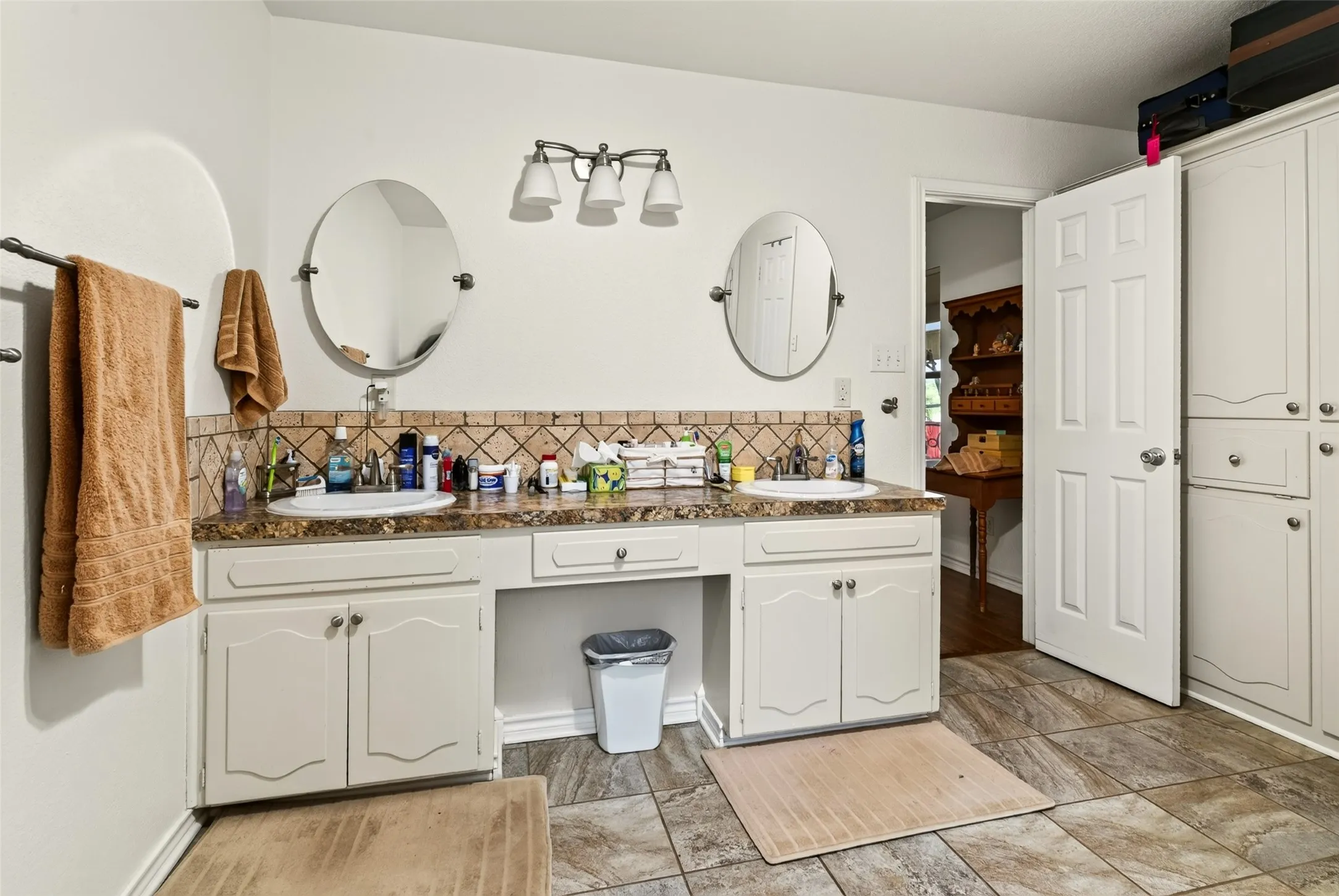 Single Family Residence For Sale in Coryell County , 11121 E HWY 84, Gatesville, Texas 76528, 2 Bedroom, 2 Bathroom, Garage spaces, 1,492 Sqft, built in 1997, mls#21364563, Real Estate Agent in Gatesville, Homes For Sale in Coryell county, Homes For Sale in Gatesville, Realtor in Gatesville Texas, Real Estate Brokerage Independent Realty Texas, Luminita Cordes Realtor