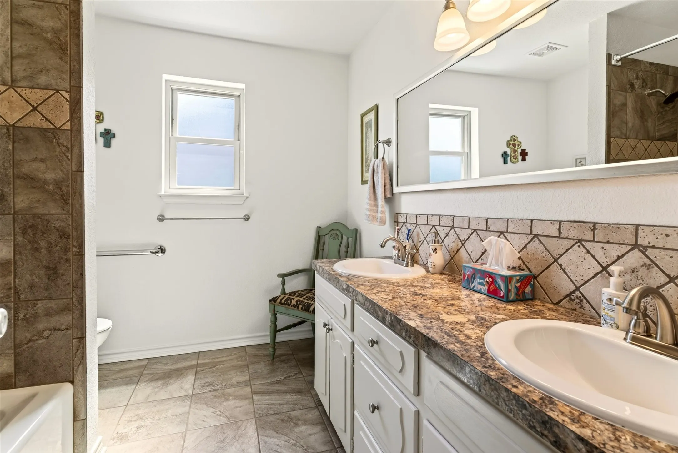 Single Family Residence For Sale in Coryell County , 11121 E HWY 84, Gatesville, Texas 76528, 2 Bedroom, 2 Bathroom, Garage spaces, 1,492 Sqft, built in 1997, mls#21364563, Real Estate Agent in Gatesville, Homes For Sale in Coryell county, Homes For Sale in Gatesville, Realtor in Gatesville Texas, Real Estate Brokerage Independent Realty Texas, Luminita Cordes Realtor