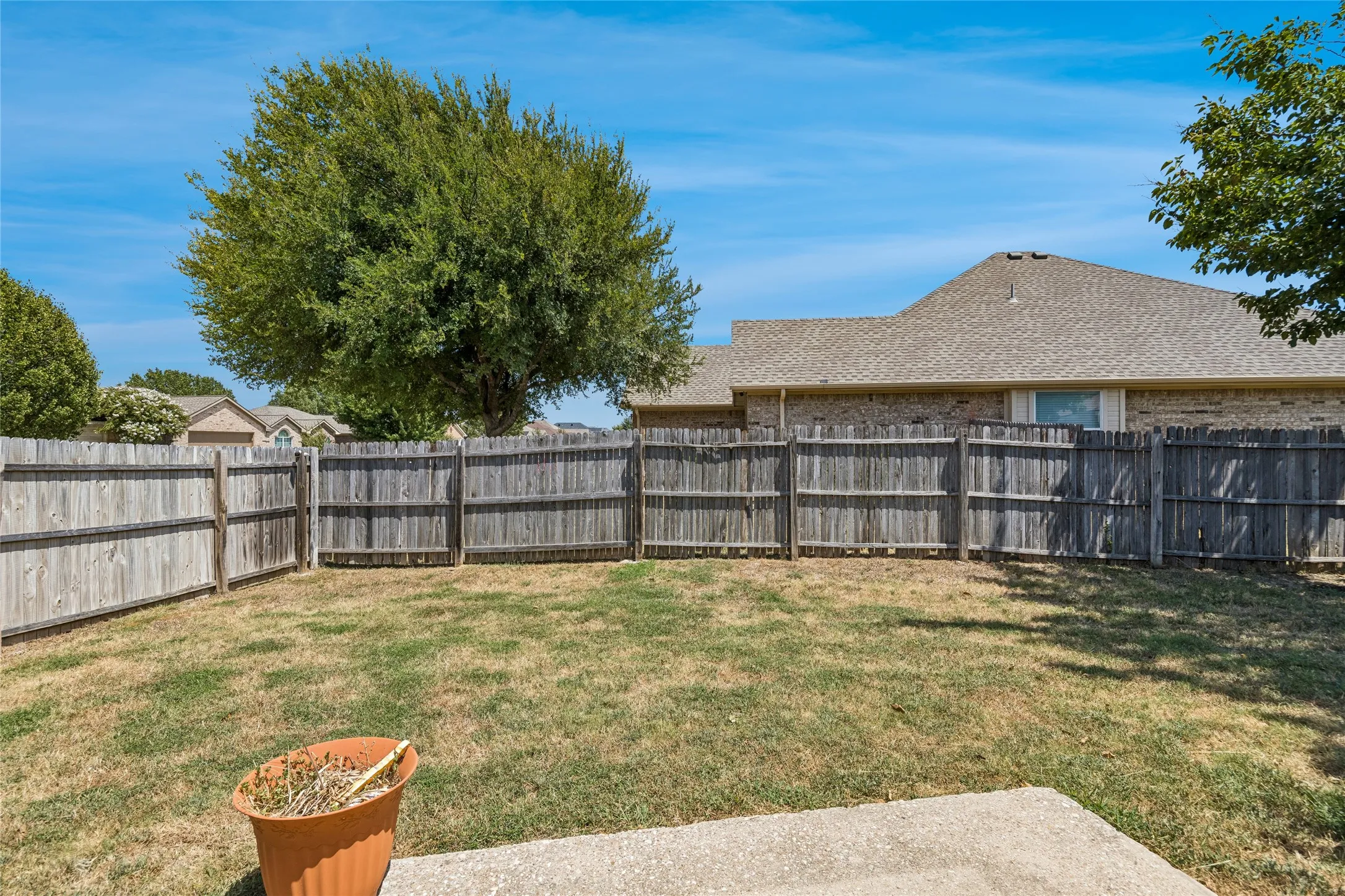 Single Family Residence For Sale in Tarrant County , 4600 Wheatland Drive, Fort Worth, Texas 76179, 3 Bedroom, 2 Bathroom, 2 Garage spaces, 1,790 Sqft, built in 2003, mls#21366247, Real Estate Agent in Fort Worth, Homes For Sale in Tarrant county, Homes For Sale in Fort Worth, Realtor in Fort Worth Texas, Real Estate Brokerage Independent Realty Texas, Luminita Cordes Realtor