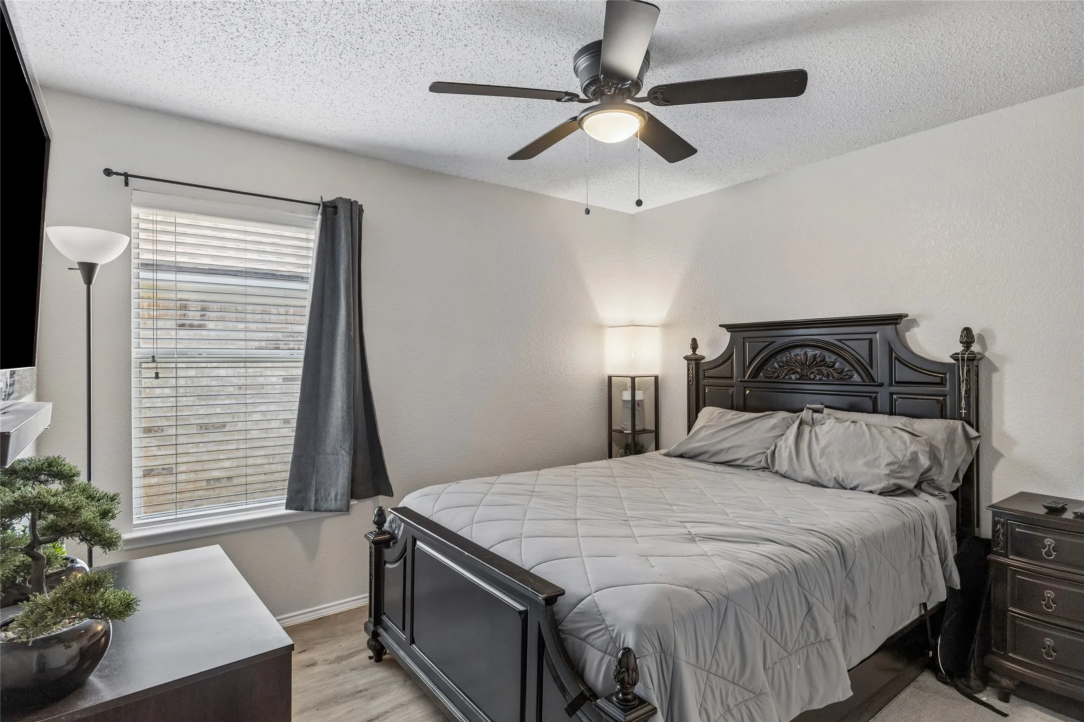 Single Family Residence For Sale in Tarrant County , 4600 Wheatland Drive, Fort Worth, Texas 76179, 3 Bedroom, 2 Bathroom, 2 Garage spaces, 1,790 Sqft, built in 2003, mls#21366247, Real Estate Agent in Fort Worth, Homes For Sale in Tarrant county, Homes For Sale in Fort Worth, Realtor in Fort Worth Texas, Real Estate Brokerage Independent Realty Texas, Luminita Cordes Realtor