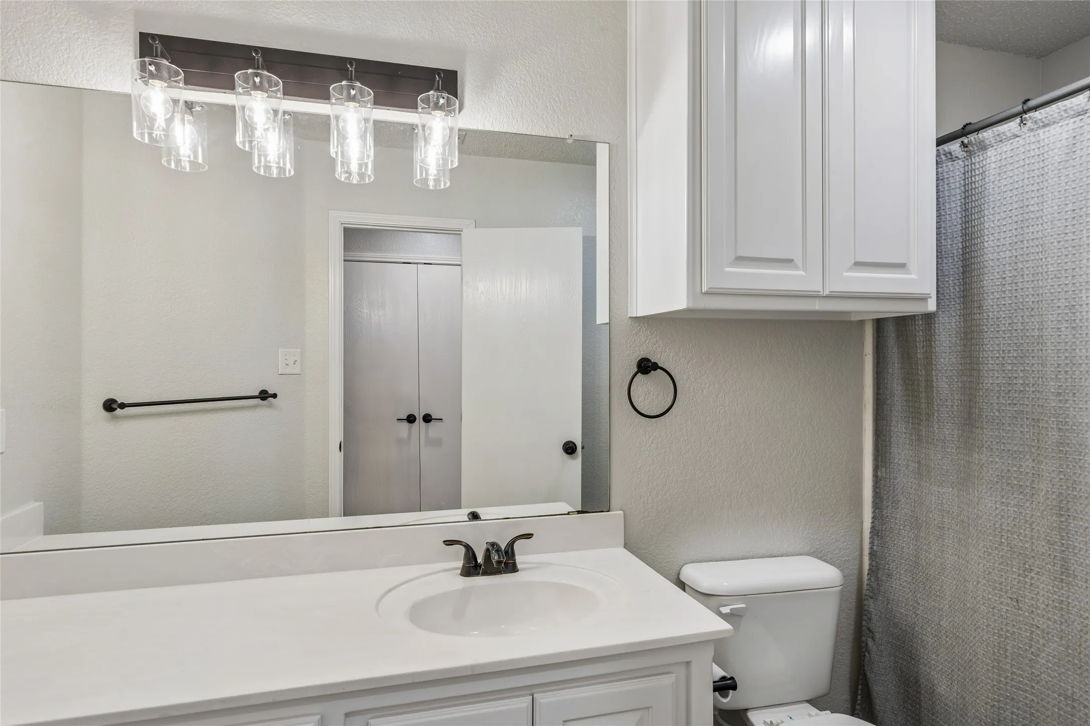 Single Family Residence For Sale in Tarrant County , 4600 Wheatland Drive, Fort Worth, Texas 76179, 3 Bedroom, 2 Bathroom, 2 Garage spaces, 1,790 Sqft, built in 2003, mls#21366247, Real Estate Agent in Fort Worth, Homes For Sale in Tarrant county, Homes For Sale in Fort Worth, Realtor in Fort Worth Texas, Real Estate Brokerage Independent Realty Texas, Luminita Cordes Realtor