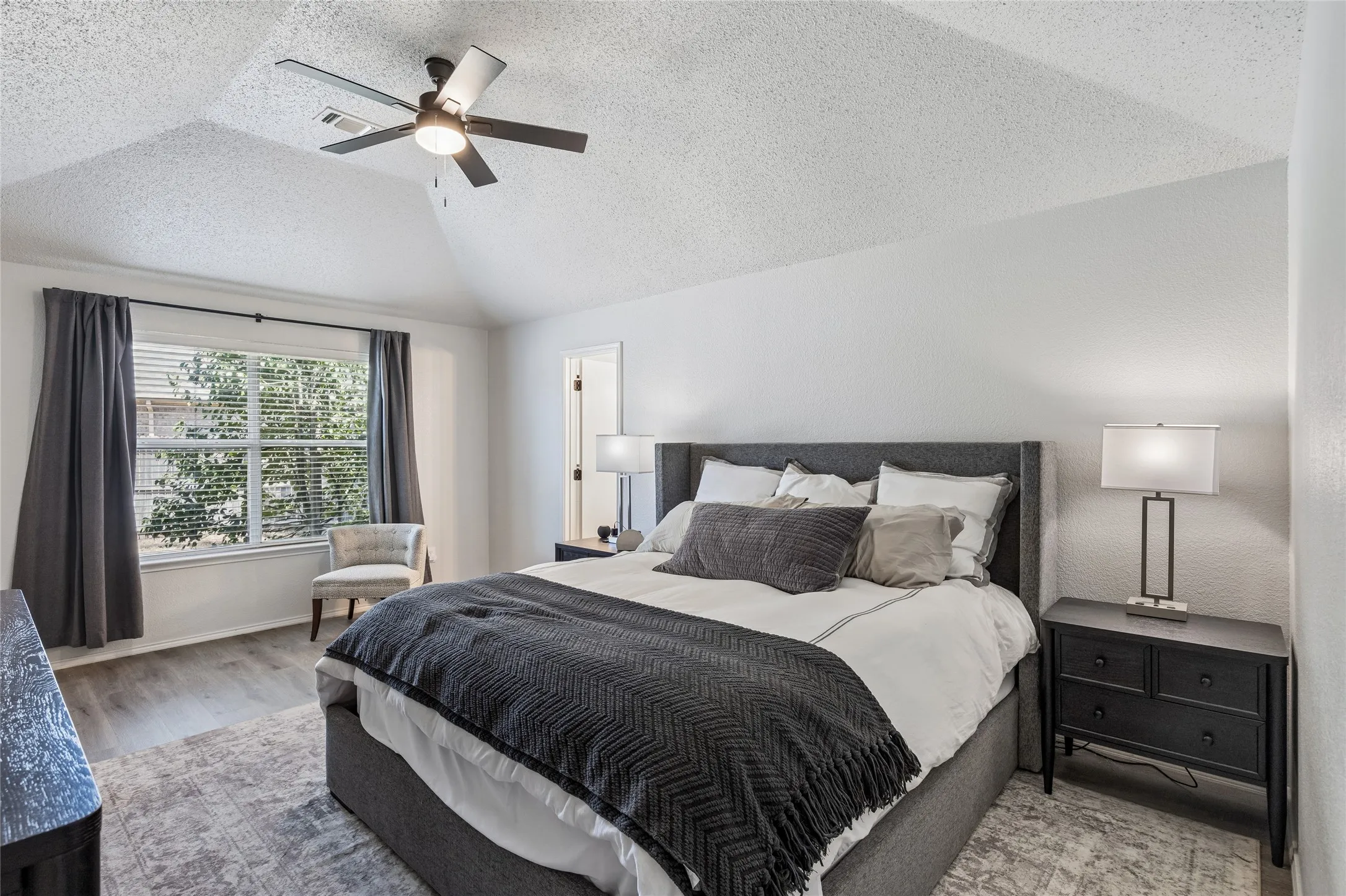 Single Family Residence For Sale in Tarrant County , 4600 Wheatland Drive, Fort Worth, Texas 76179, 3 Bedroom, 2 Bathroom, 2 Garage spaces, 1,790 Sqft, built in 2003, mls#21366247, Real Estate Agent in Fort Worth, Homes For Sale in Tarrant county, Homes For Sale in Fort Worth, Realtor in Fort Worth Texas, Real Estate Brokerage Independent Realty Texas, Luminita Cordes Realtor