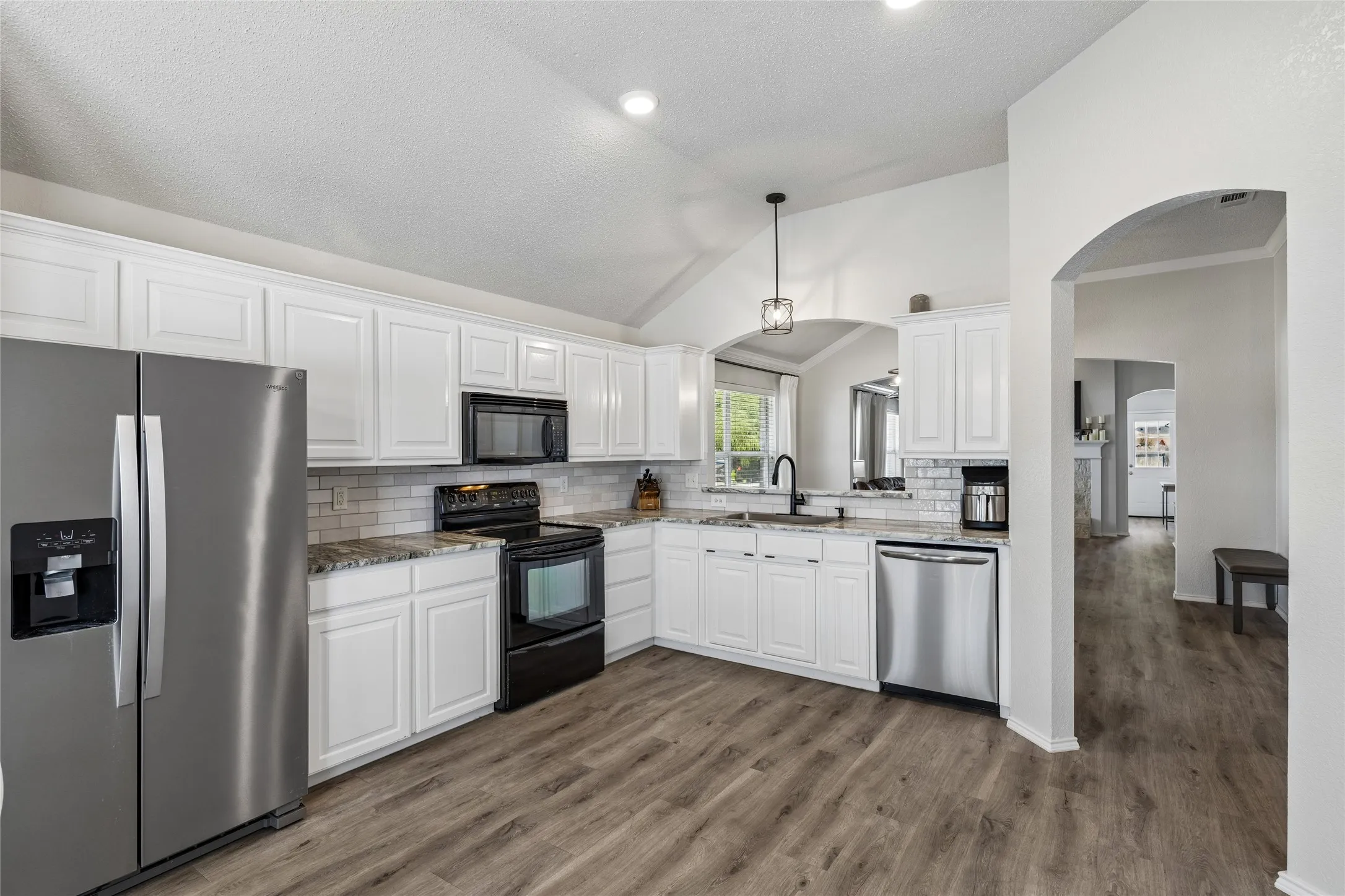 Single Family Residence For Sale in Tarrant County , 4600 Wheatland Drive, Fort Worth, Texas 76179, 3 Bedroom, 2 Bathroom, 2 Garage spaces, 1,790 Sqft, built in 2003, mls#21366247, Real Estate Agent in Fort Worth, Homes For Sale in Tarrant county, Homes For Sale in Fort Worth, Realtor in Fort Worth Texas, Real Estate Brokerage Independent Realty Texas, Luminita Cordes Realtor