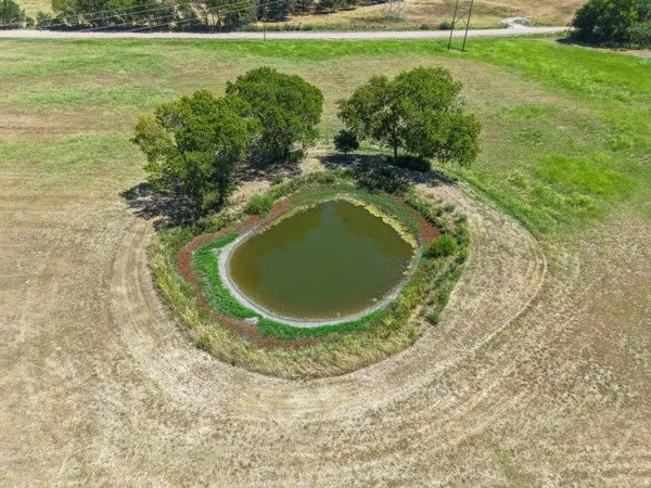 Single Family Residence For Sale in Kaufman County , 7140 County Road 146, Kaufman, Texas 75142, 3 Bedroom, 2 Bathroom, Garage spaces, 1,800 Sqft, built in 1993, mls#21371712, Real Estate Agent in Kaufman, Homes For Sale in Kaufman county, Homes For Sale in Kaufman, Realtor in Kaufman Texas, Real Estate Brokerage Independent Realty Texas, Luminita Cordes Realtor