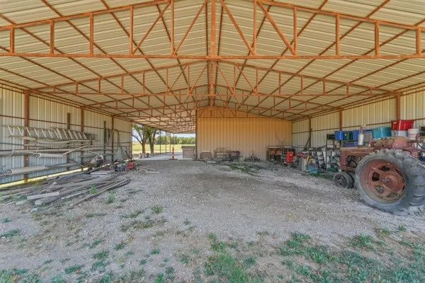 Single Family Residence For Sale in Kaufman County , 7140 County Road 146, Kaufman, Texas 75142, 3 Bedroom, 2 Bathroom, Garage spaces, 1,800 Sqft, built in 1993, mls#21371712, Real Estate Agent in Kaufman, Homes For Sale in Kaufman county, Homes For Sale in Kaufman, Realtor in Kaufman Texas, Real Estate Brokerage Independent Realty Texas, Luminita Cordes Realtor