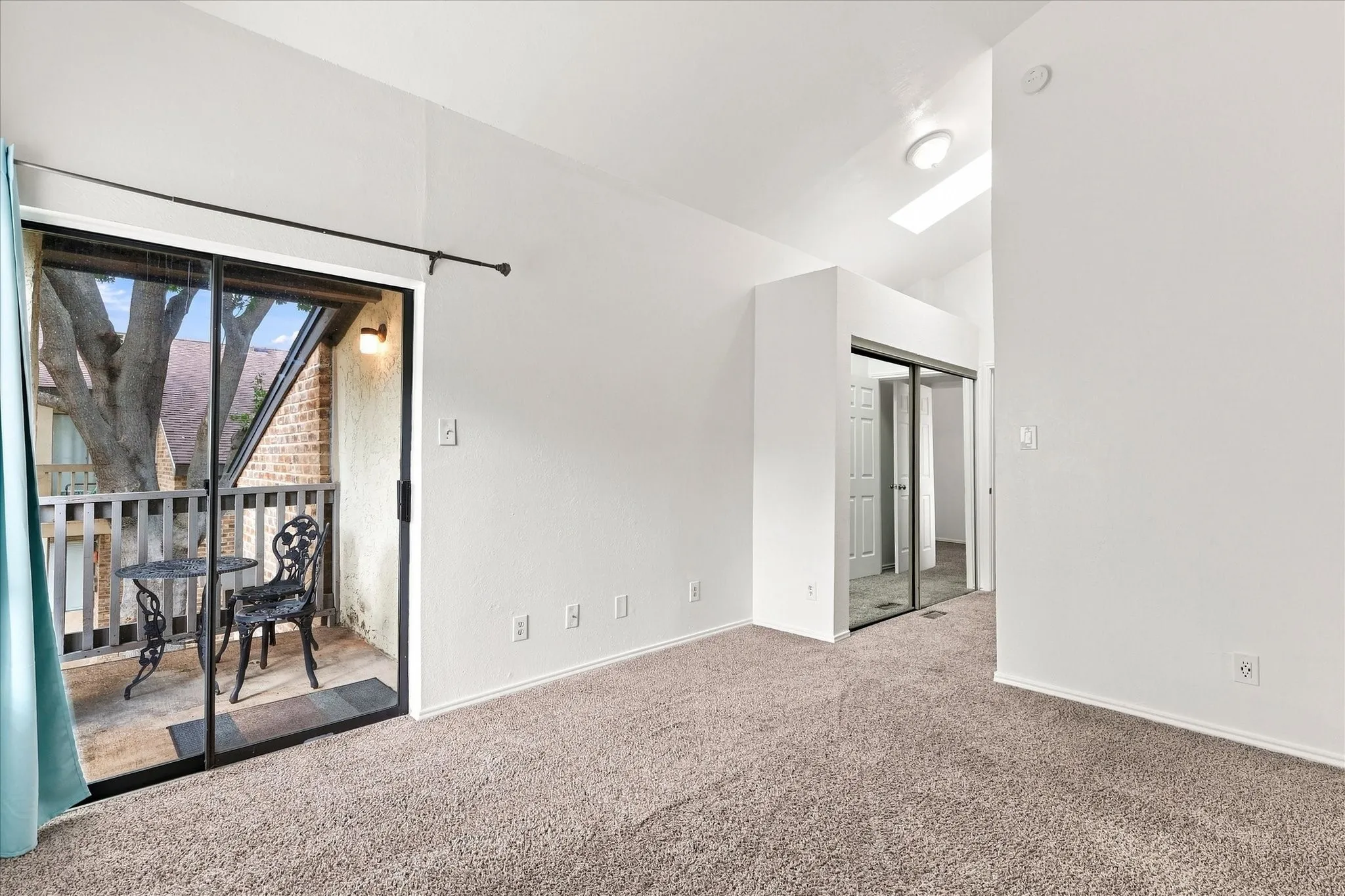 Condominium For Sale in Dallas County , 821 Dublin Drive 249, Richardson, Texas 75080, 3 Bedroom, 2 Bathroom, Garage spaces, 1,365 Sqft, built in 1981, mls#21353264, Real Estate Agent in Richardson, Homes For Sale in Dallas county, Homes For Sale in Richardson, Realtor in Richardson Texas, Real Estate Brokerage Independent Realty Texas, Luminita Cordes Realtor