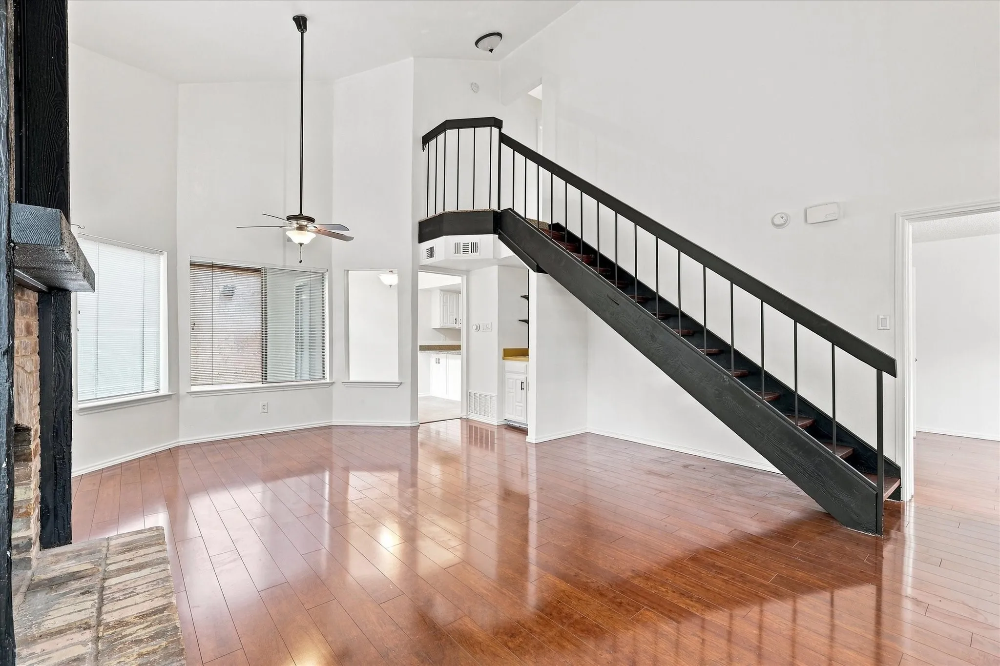 Condominium For Sale in Dallas County , 821 Dublin Drive 249, Richardson, Texas 75080, 3 Bedroom, 2 Bathroom, Garage spaces, 1,365 Sqft, built in 1981, mls#21353264, Real Estate Agent in Richardson, Homes For Sale in Dallas county, Homes For Sale in Richardson, Realtor in Richardson Texas, Real Estate Brokerage Independent Realty Texas, Luminita Cordes Realtor