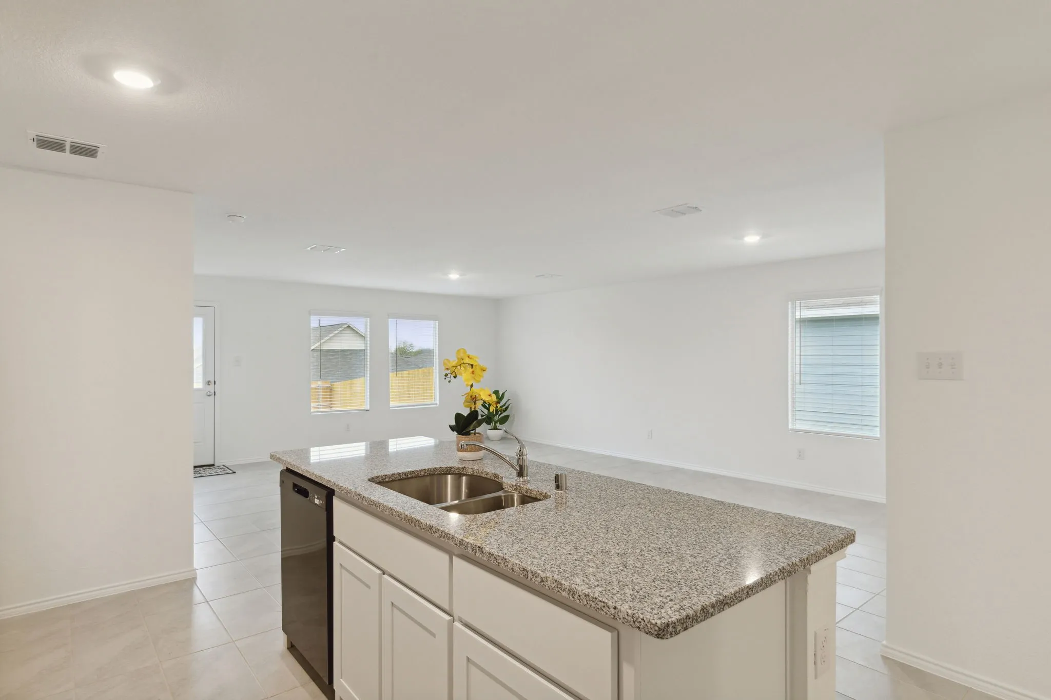 Single Family Residence For Rent in Tarrant County , 2517 Bunkerton Drive, Fort Worth, Texas 76179, 4 Bedroom, 2 Bathroom, 2 Garage spaces, 1,690 Sqft, built in 2023, mls#21371716, Real Estate Agent in Fort Worth, Homes For Rent in Tarrant county, Homes For Rent in Fort Worth, Realtor in Fort Worth Texas, Real Estate Brokerage Independent Realty Texas, Luminita Cordes Realtor