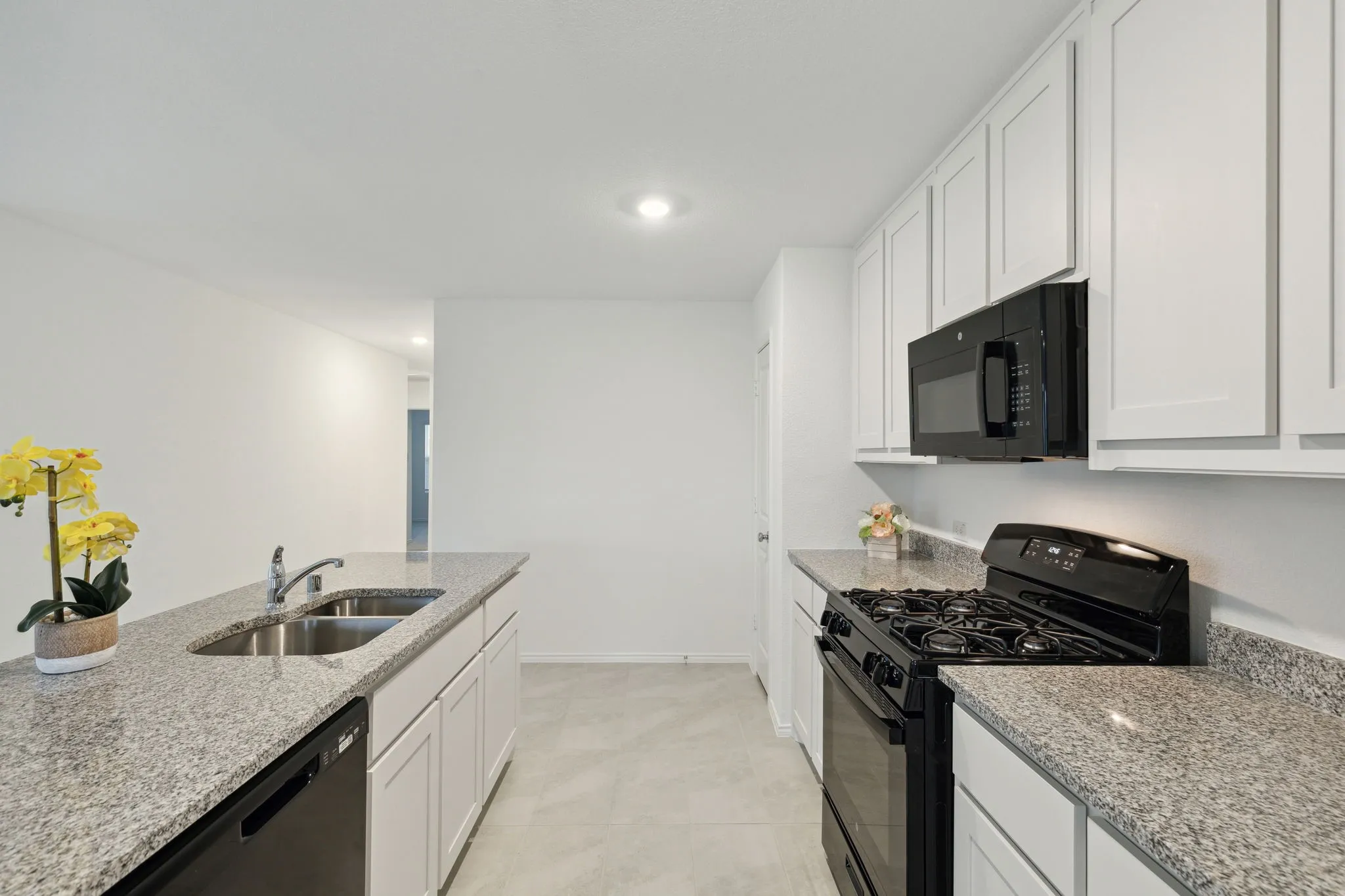 Single Family Residence For Rent in Tarrant County , 2517 Bunkerton Drive, Fort Worth, Texas 76179, 4 Bedroom, 2 Bathroom, 2 Garage spaces, 1,690 Sqft, built in 2023, mls#21371716, Real Estate Agent in Fort Worth, Homes For Rent in Tarrant county, Homes For Rent in Fort Worth, Realtor in Fort Worth Texas, Real Estate Brokerage Independent Realty Texas, Luminita Cordes Realtor