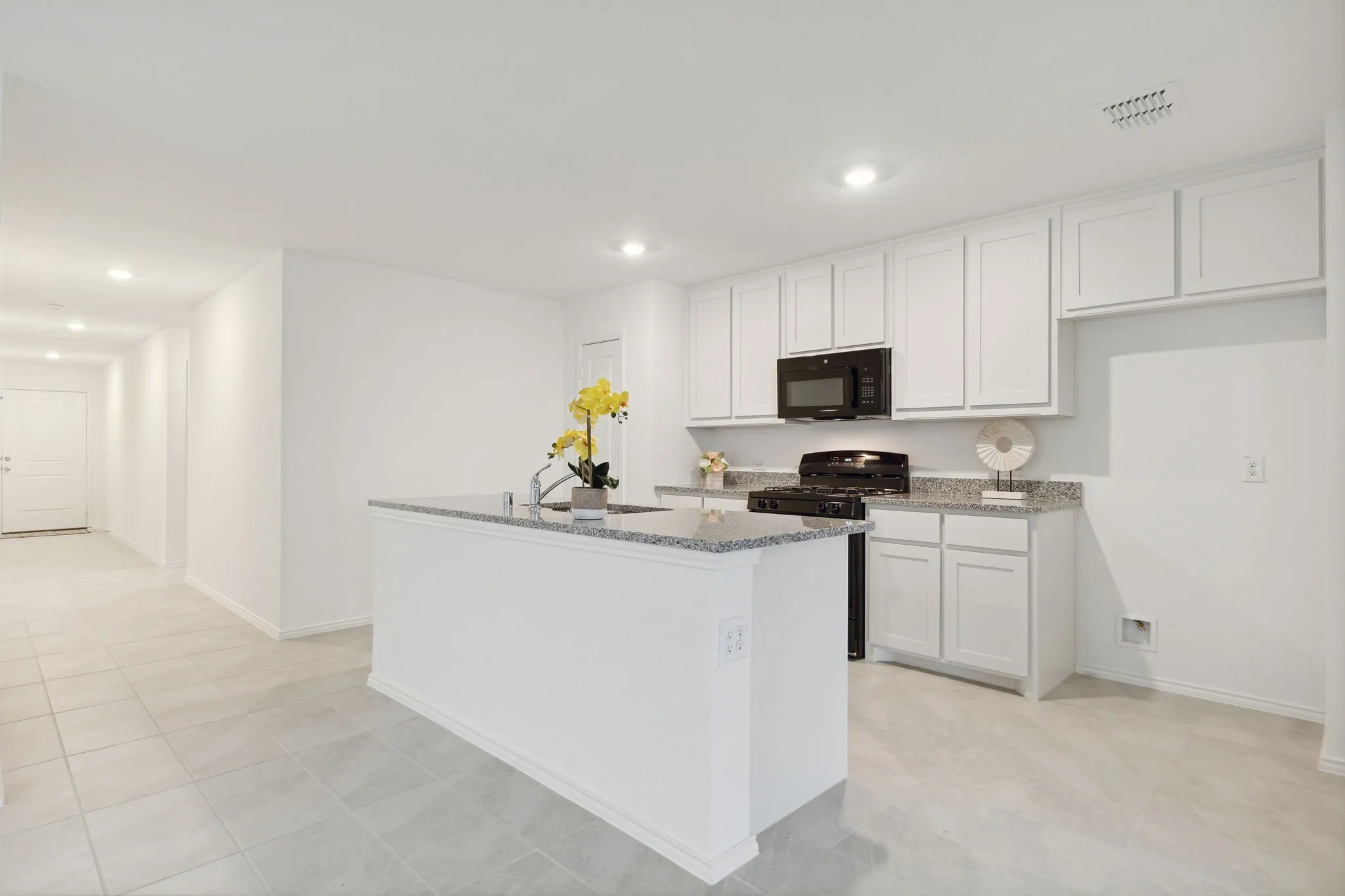 Single Family Residence For Rent in Tarrant County , 2517 Bunkerton Drive, Fort Worth, Texas 76179, 4 Bedroom, 2 Bathroom, 2 Garage spaces, 1,690 Sqft, built in 2023, mls#21371716, Real Estate Agent in Fort Worth, Homes For Rent in Tarrant county, Homes For Rent in Fort Worth, Realtor in Fort Worth Texas, Real Estate Brokerage Independent Realty Texas, Luminita Cordes Realtor