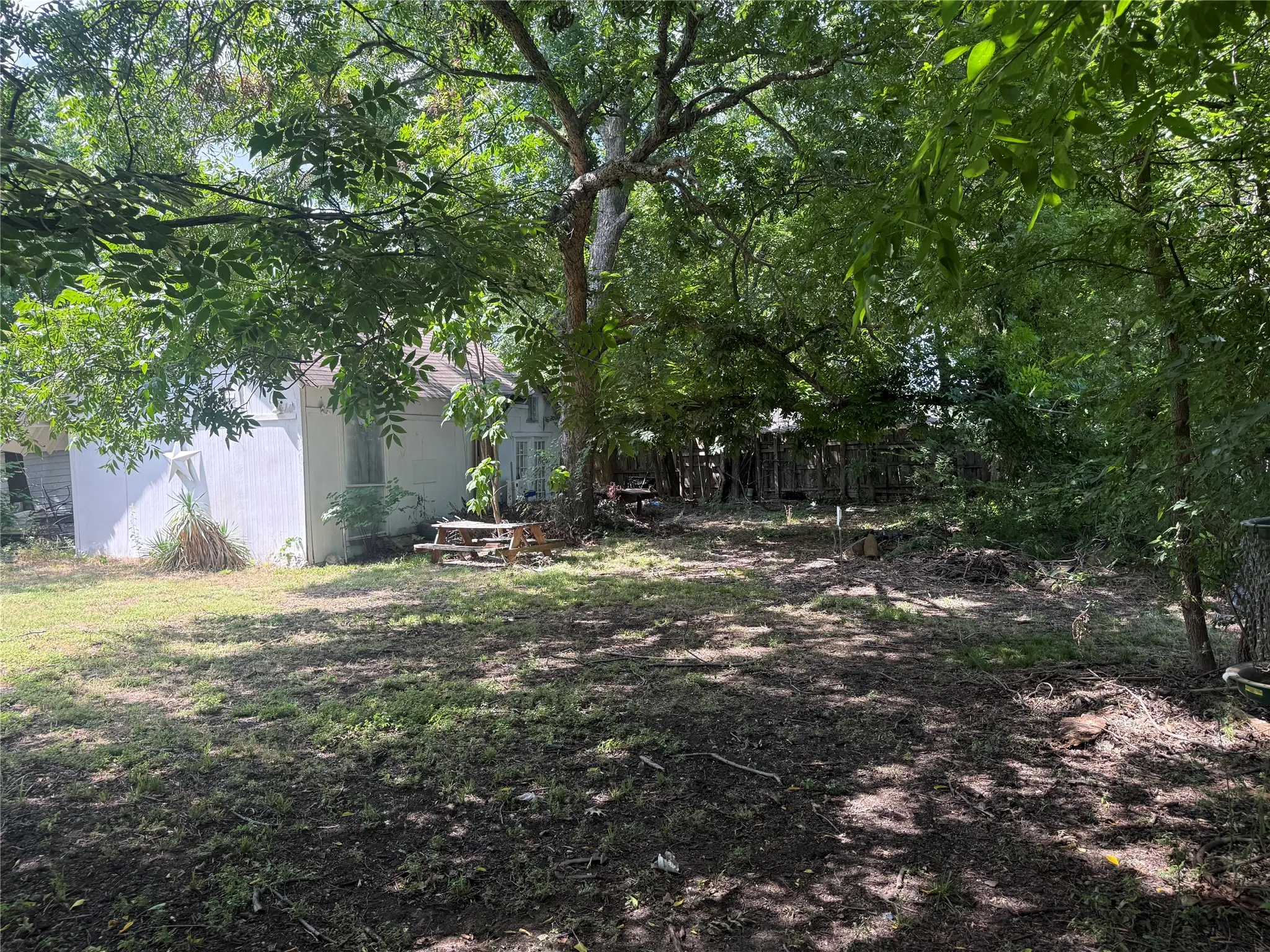 Single Family Residence For Sale in Collin County , 1018 N College Street, Mc Kinney, Texas 75069, 0, 0, 2 Garage spaces, 1,815 Sqft, built in 1960, mls#21371715, Real Estate Agent in Mc Kinney, Homes For Sale in Collin county, Homes For Sale in Mc Kinney, Realtor in Mc Kinney Texas, Real Estate Brokerage Independent Realty Texas, Luminita Cordes Realtor
