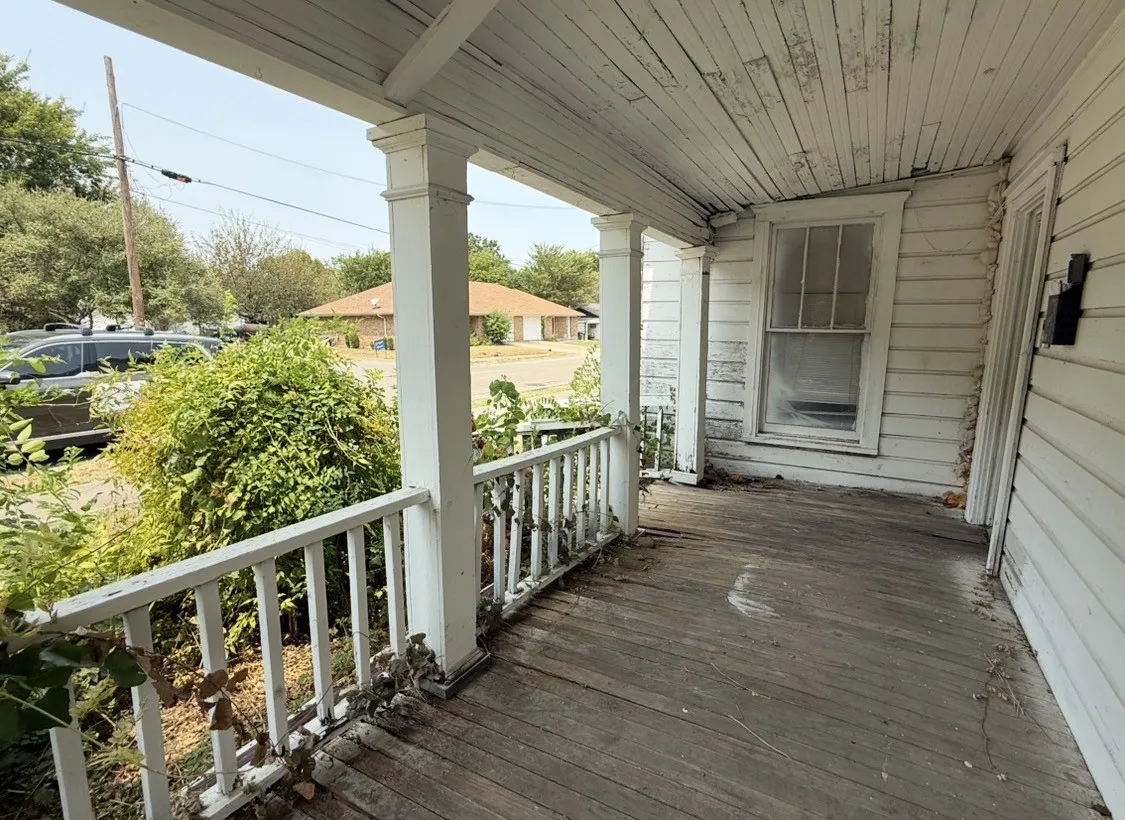 Single Family Residence For Sale in Collin County , 1018 N College Street, Mc Kinney, Texas 75069, 0, 0, 2 Garage spaces, 1,815 Sqft, built in 1960, mls#21371715, Real Estate Agent in Mc Kinney, Homes For Sale in Collin county, Homes For Sale in Mc Kinney, Realtor in Mc Kinney Texas, Real Estate Brokerage Independent Realty Texas, Luminita Cordes Realtor