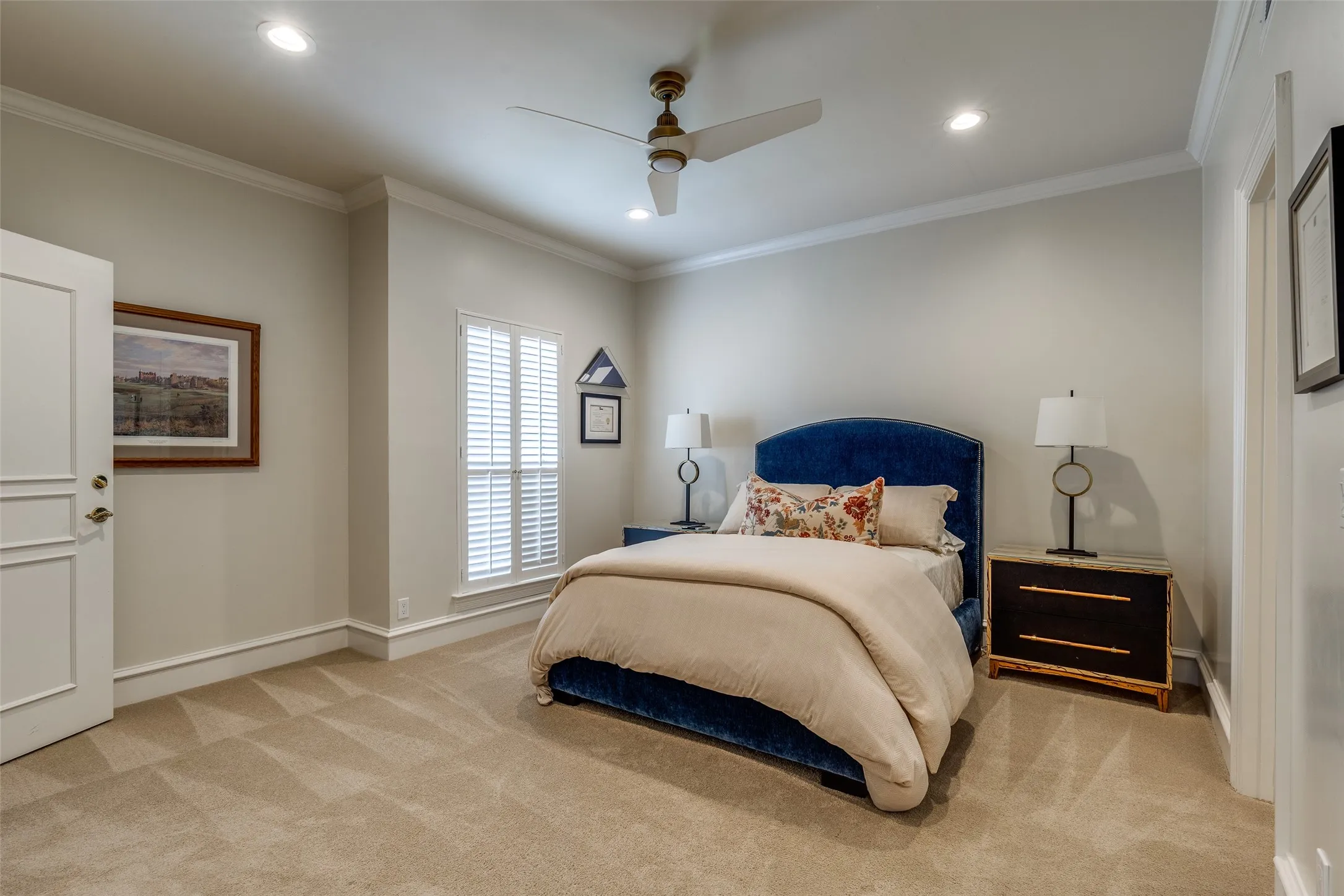 Bedroom 4 with en suite bathroom and walk in closet