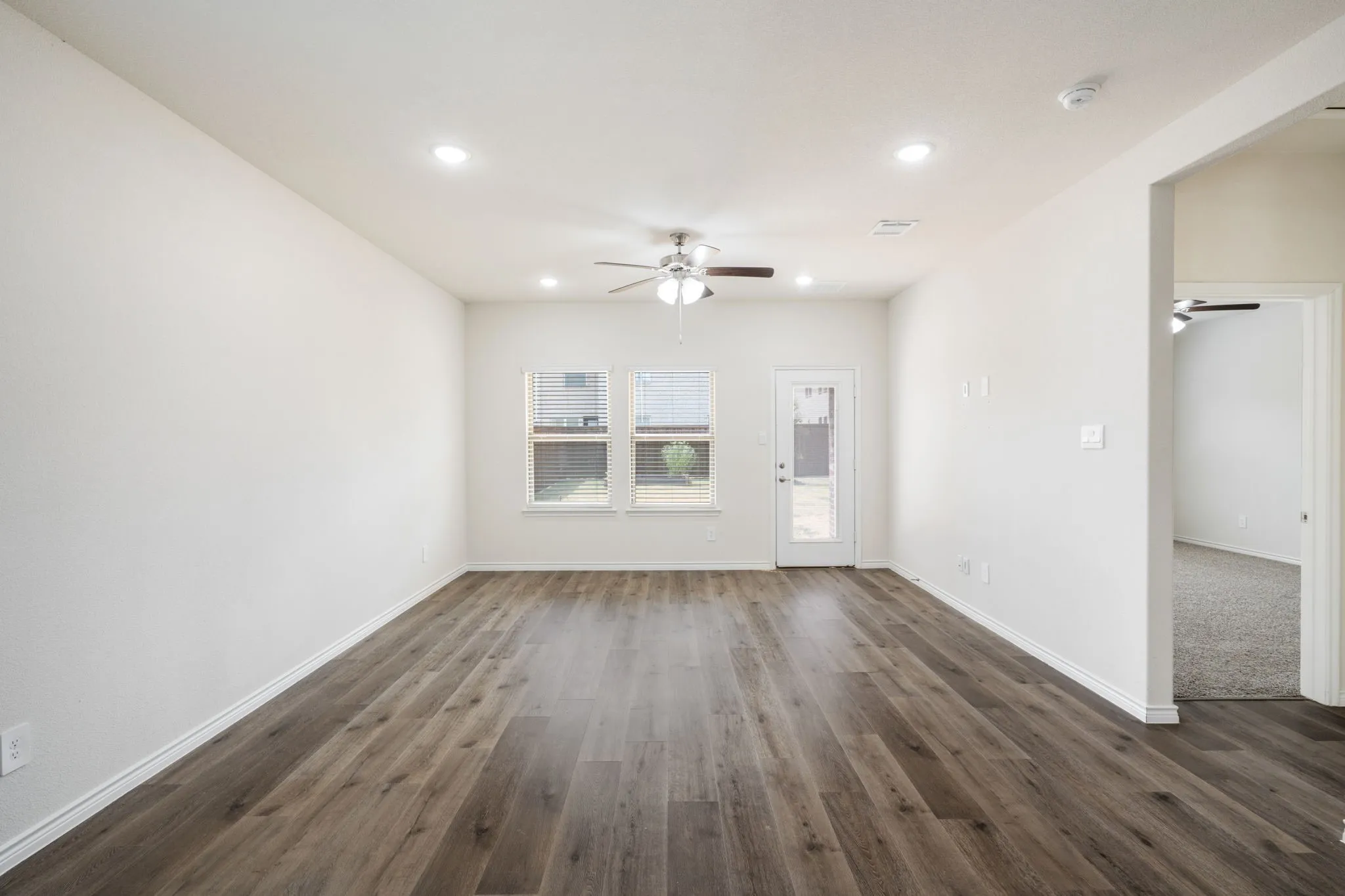 Single Family Residence For Rent in Denton County , 325 Willowmore Drive, Little Elm, Texas 75068, 4 Bedroom, 3 Bathroom, 2 Garage spaces, 2,132 Sqft, built in 2024, mls#21367956, Real Estate Agent in Little Elm, Homes For Rent in Denton county, Homes For Rent in Little Elm, Realtor in Little Elm Texas, Real Estate Brokerage Independent Realty Texas, Luminita Cordes Realtor
