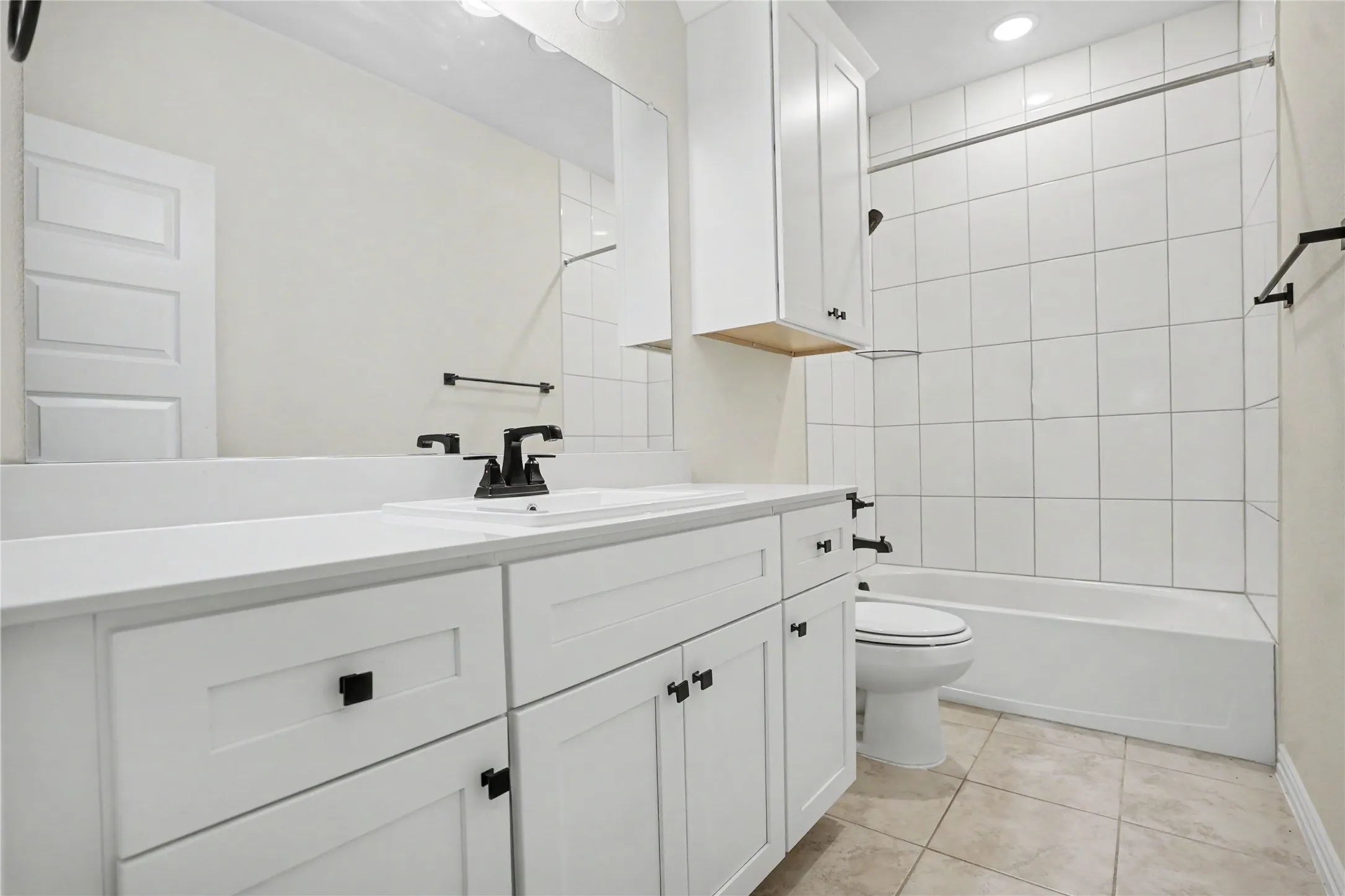 Single Family Residence For Sale in Ellis County , 1830 Silver Birch Road, Waxahachie, Texas 75165, 5 Bedroom, 4 Bathroom, 2 Garage spaces, 3,499 Sqft, built in 2024, mls#21370861, Real Estate Agent in Waxahachie, Homes For Sale in Ellis county, Homes For Sale in Waxahachie, Realtor in Waxahachie Texas, Real Estate Brokerage Independent Realty Texas, Luminita Cordes Realtor
