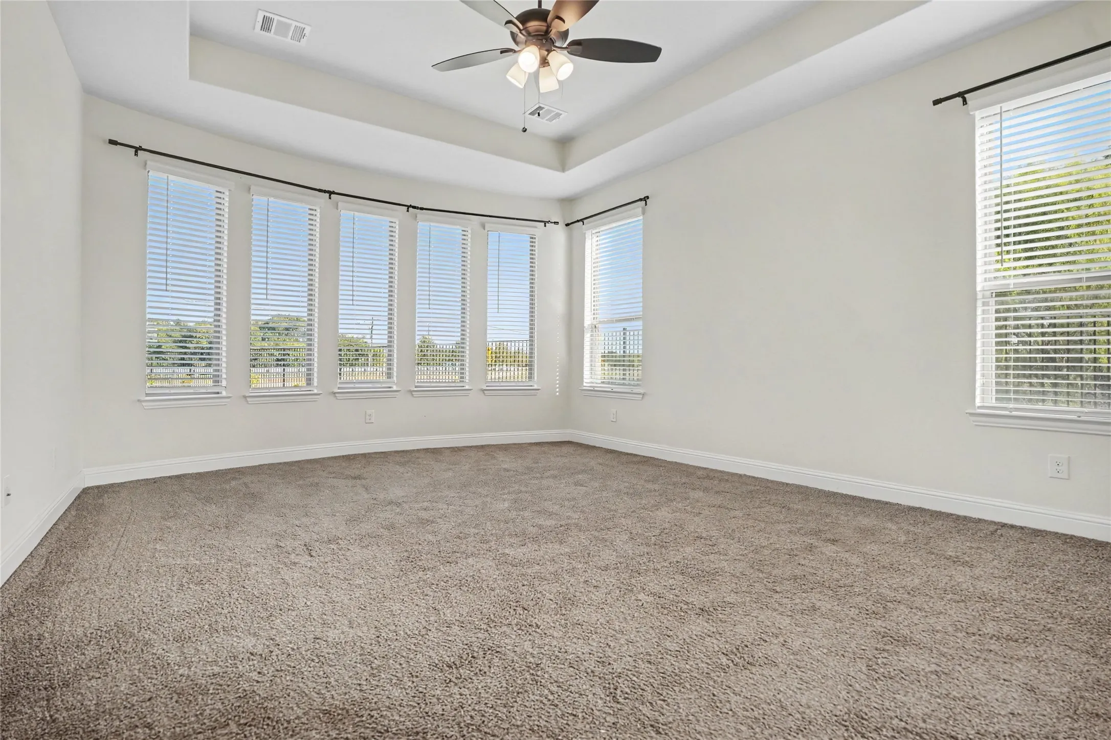 Single Family Residence For Sale in Ellis County , 1830 Silver Birch Road, Waxahachie, Texas 75165, 5 Bedroom, 4 Bathroom, 2 Garage spaces, 3,499 Sqft, built in 2024, mls#21370861, Real Estate Agent in Waxahachie, Homes For Sale in Ellis county, Homes For Sale in Waxahachie, Realtor in Waxahachie Texas, Real Estate Brokerage Independent Realty Texas, Luminita Cordes Realtor