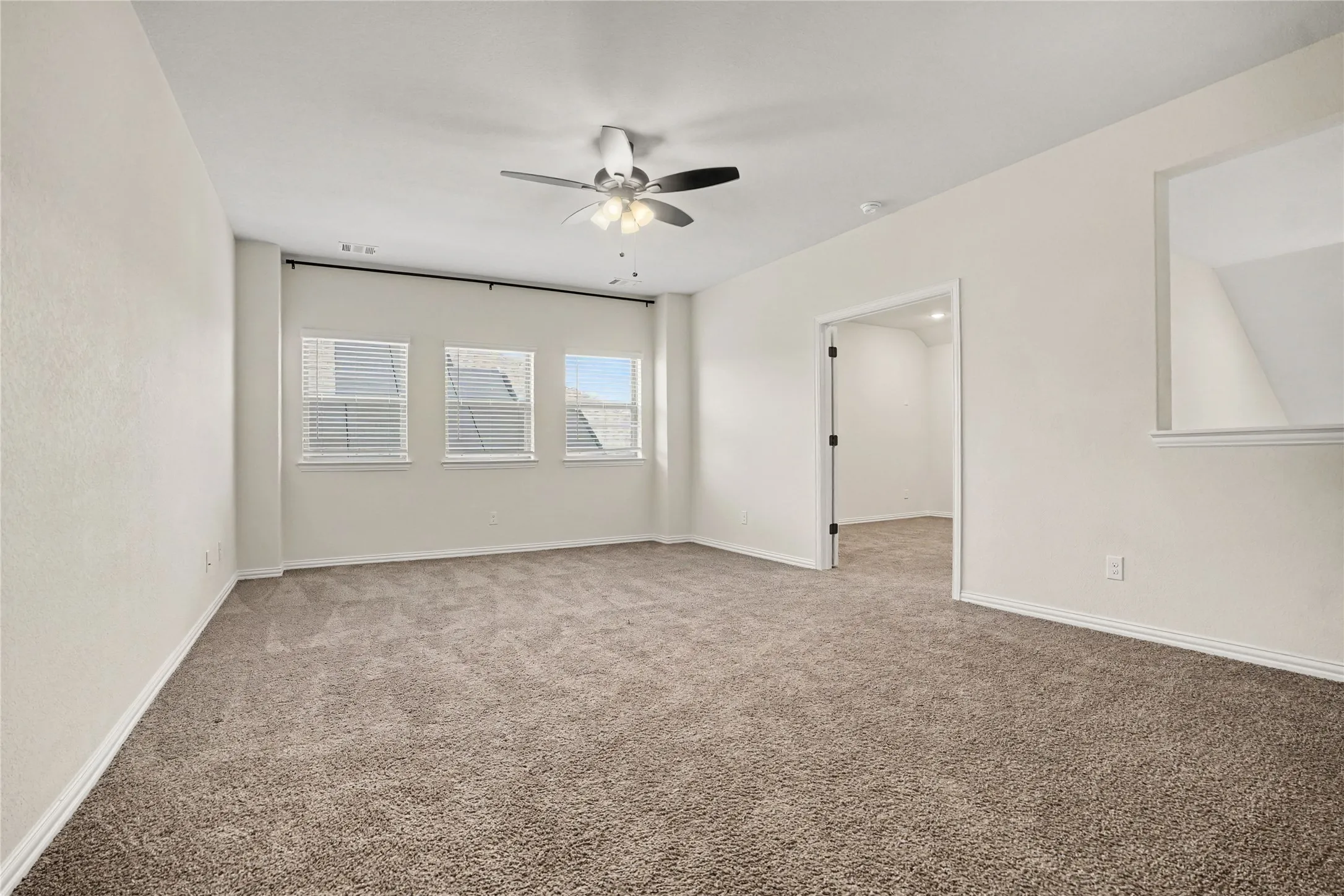 Single Family Residence For Sale in Ellis County , 1830 Silver Birch Road, Waxahachie, Texas 75165, 5 Bedroom, 4 Bathroom, 2 Garage spaces, 3,499 Sqft, built in 2024, mls#21370861, Real Estate Agent in Waxahachie, Homes For Sale in Ellis county, Homes For Sale in Waxahachie, Realtor in Waxahachie Texas, Real Estate Brokerage Independent Realty Texas, Luminita Cordes Realtor