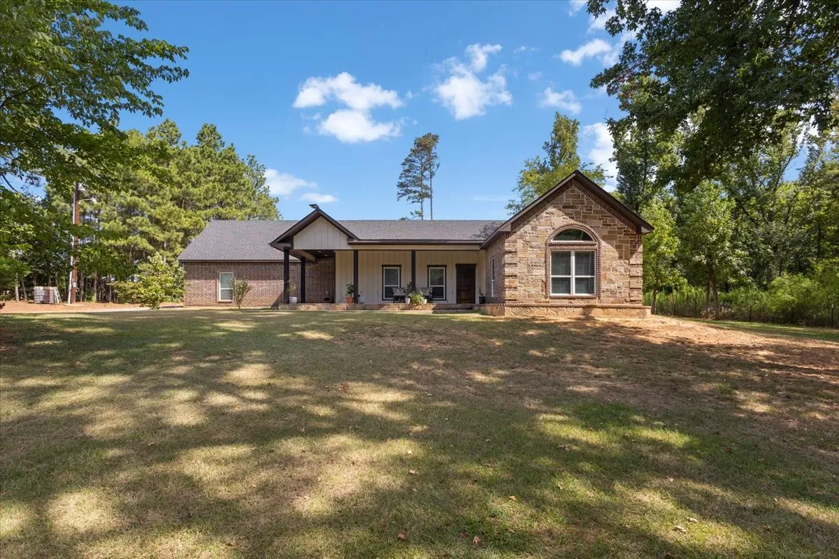 Single Family Residence For Sale in Smith County , 16136 County Road 1134=, Tyler, Texas 75709, 5 Bedroom, 3 Bathroom, 2 Garage spaces, 2,680 Sqft, built in 2022, mls#21371725, Real Estate Agent in Tyler, Homes For Sale in Smith county, Homes For Sale in Tyler, Realtor in Tyler Texas, Real Estate Brokerage Independent Realty Texas, Luminita Cordes Realtor
