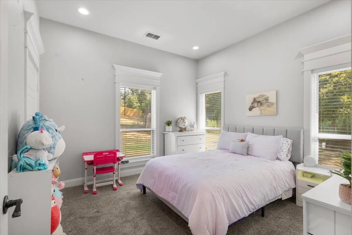 Vaulted ceiling with recessed lighting